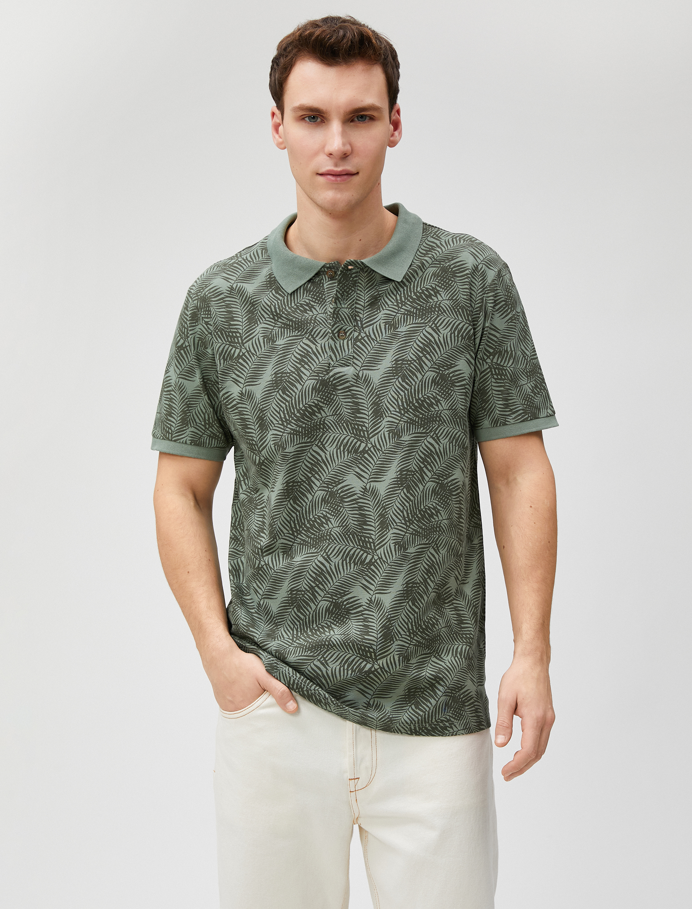 Polo Yaka Tişört Yaprak Detaylı Kısa Kollu Dar Kesim