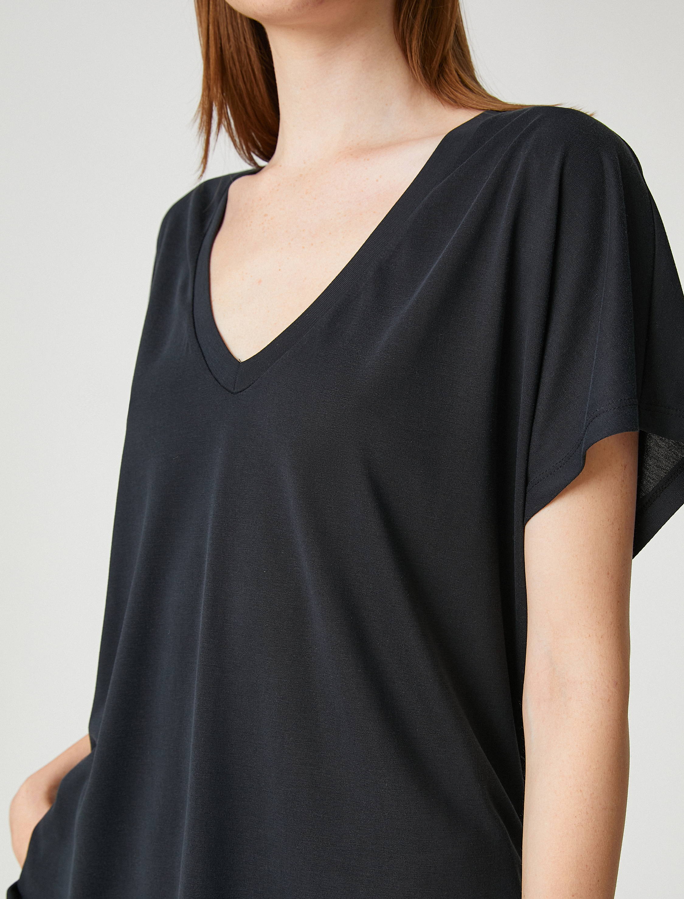   V Yaka T-Shirt Modal Karışımlı