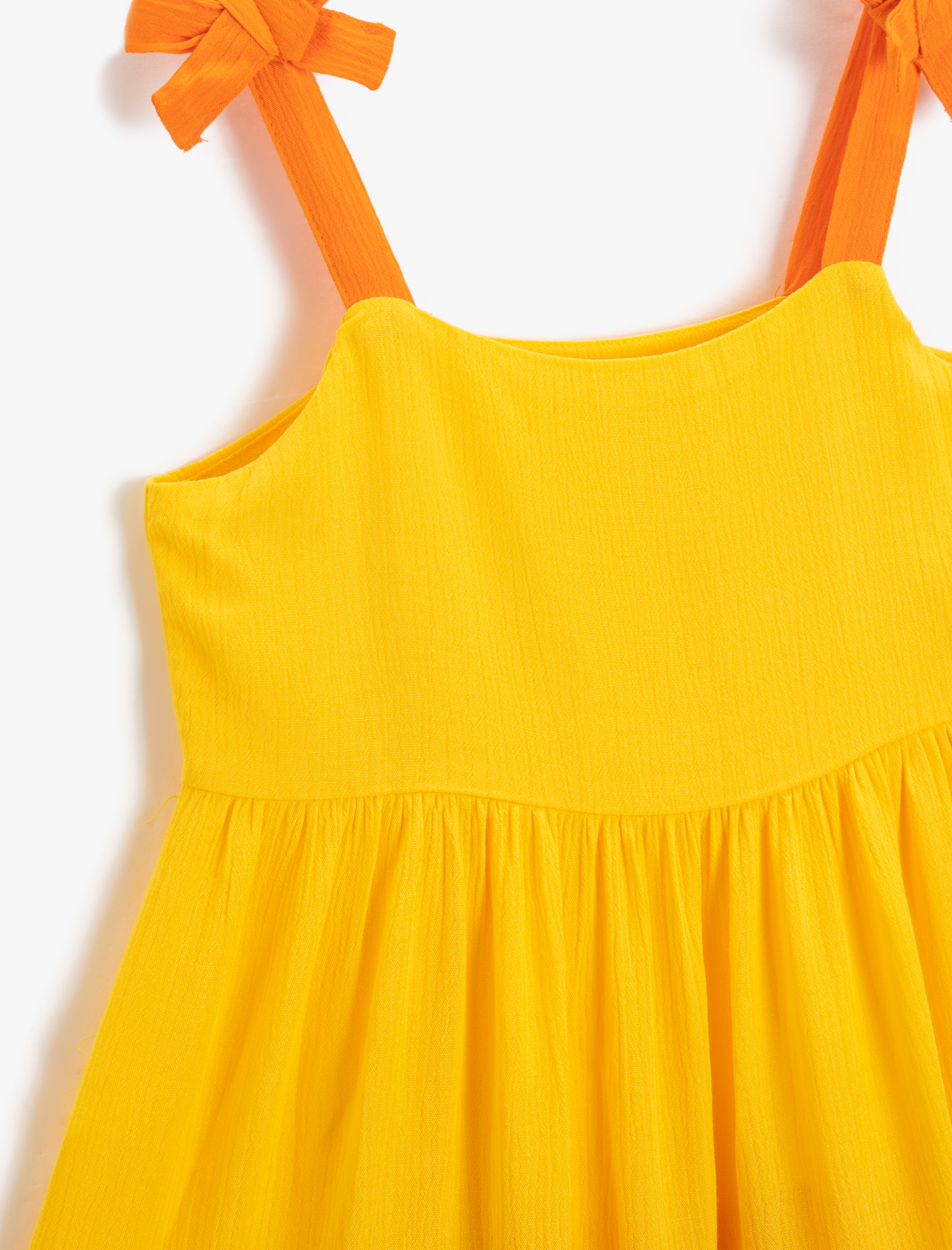  Kız Çocuk Elbise Midi Askılı Fiyonk Detaylı Katlı Renk Geçişli