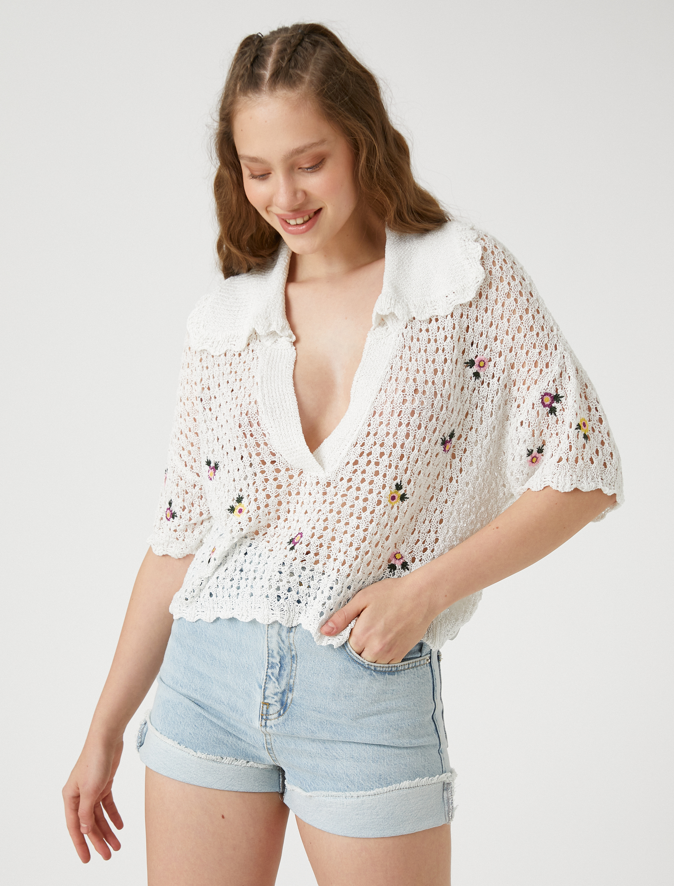   Kroşe Kazak Bebe Yaka Çiçekli Yarım Kol