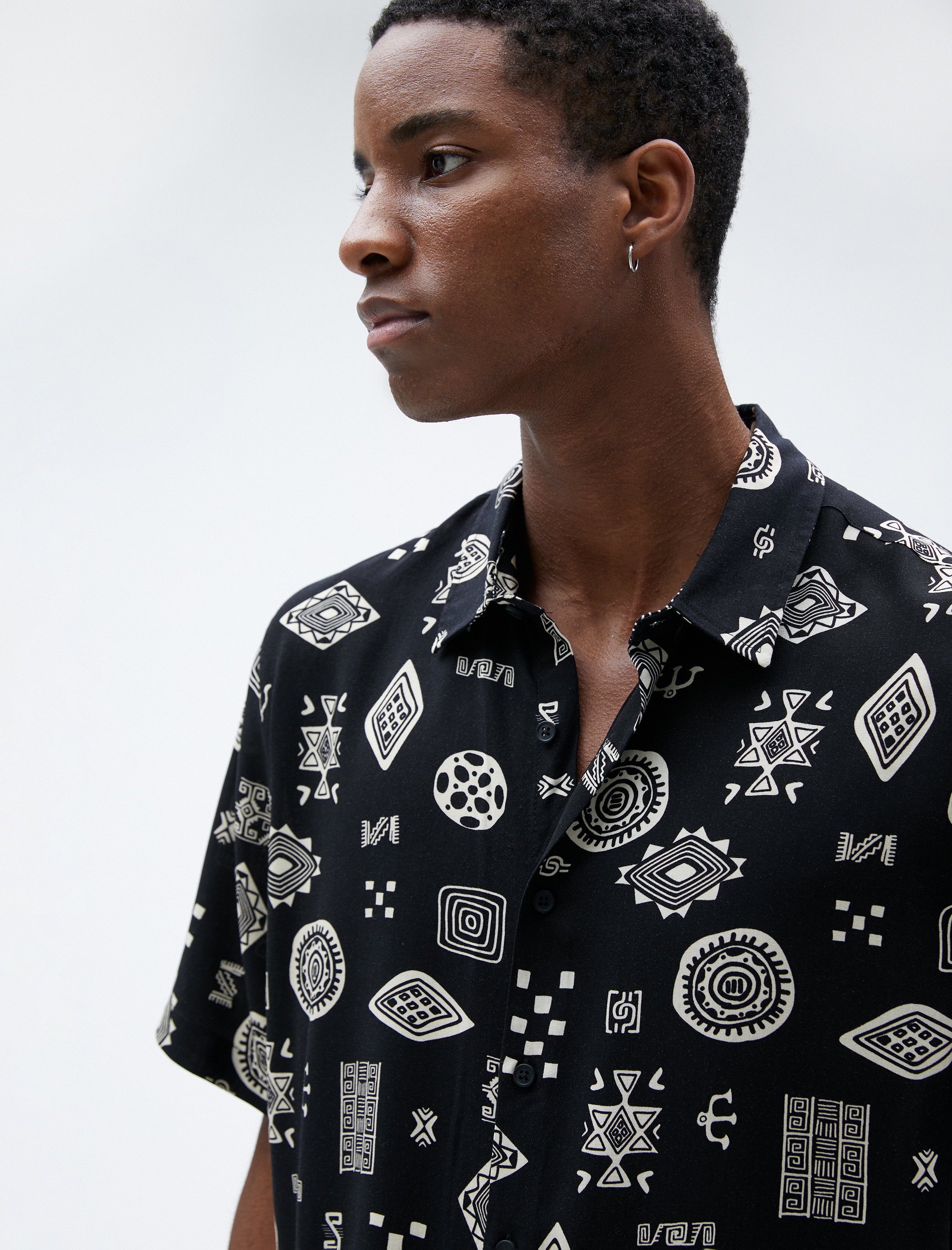   Yazlık Gömlek Kısa Kollu Etnik Detaylı Klasik Yaka