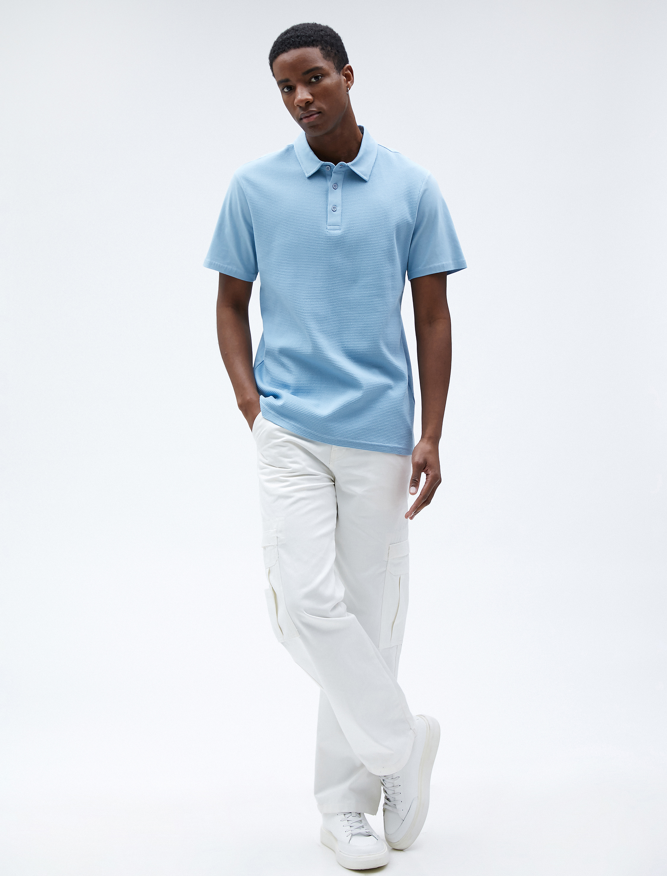 Polo Yaka Tişört Dokulu Düğmeli Dar Kesim Kısa Kollu