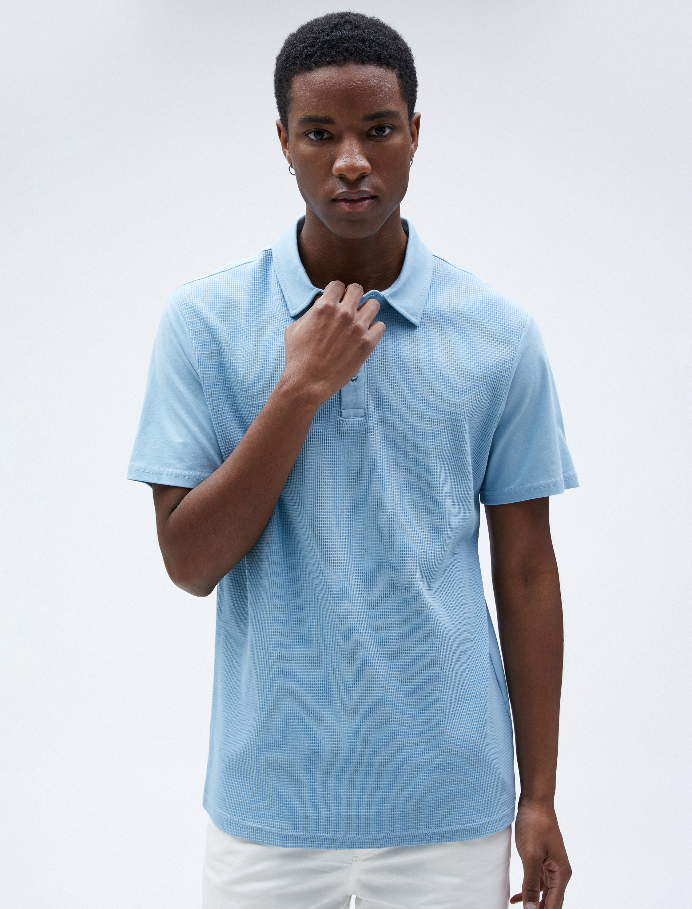 Polo Yaka Tişört Dokulu Düğmeli Dar Kesim Kısa Kollu