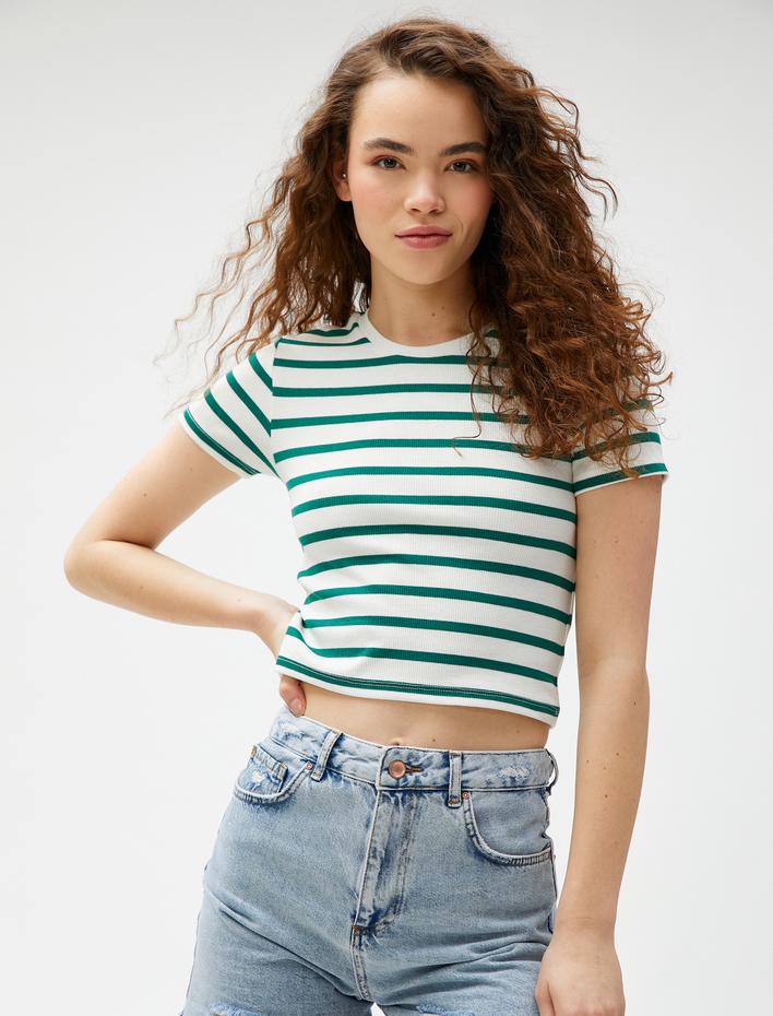  Crop Tişört Bisiklet Yaka Kısa Kollu Viskon Karışımlı