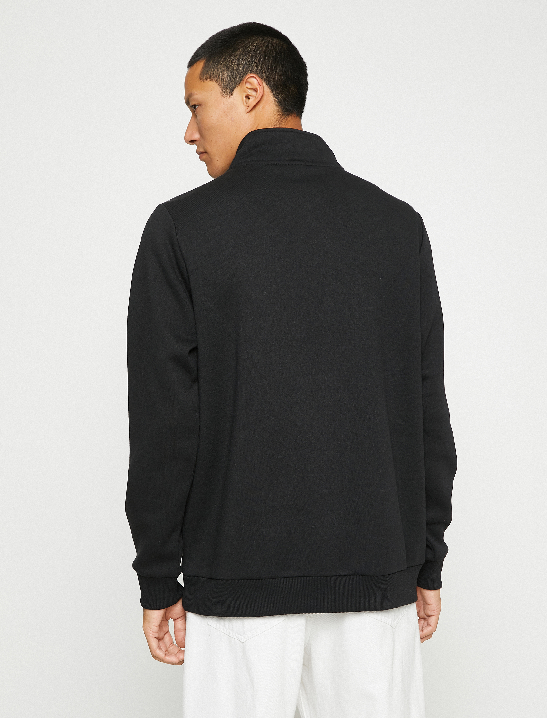   Basic Sweatshirt Dik Yaka Fermuarlı Slogan Baskılı Cep Detaylı