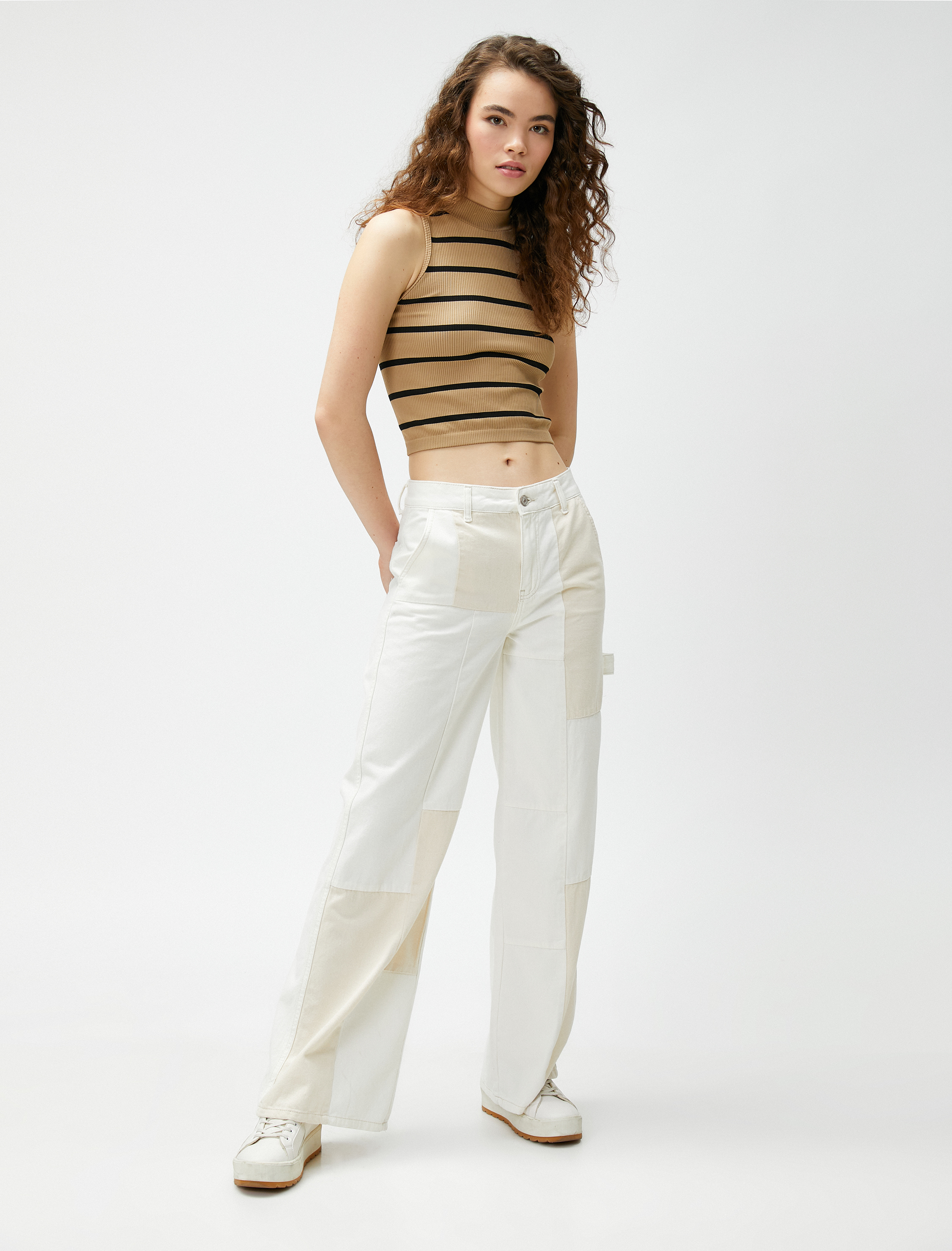 Crop Atlet Dik Yaka Fitilli Desenli
