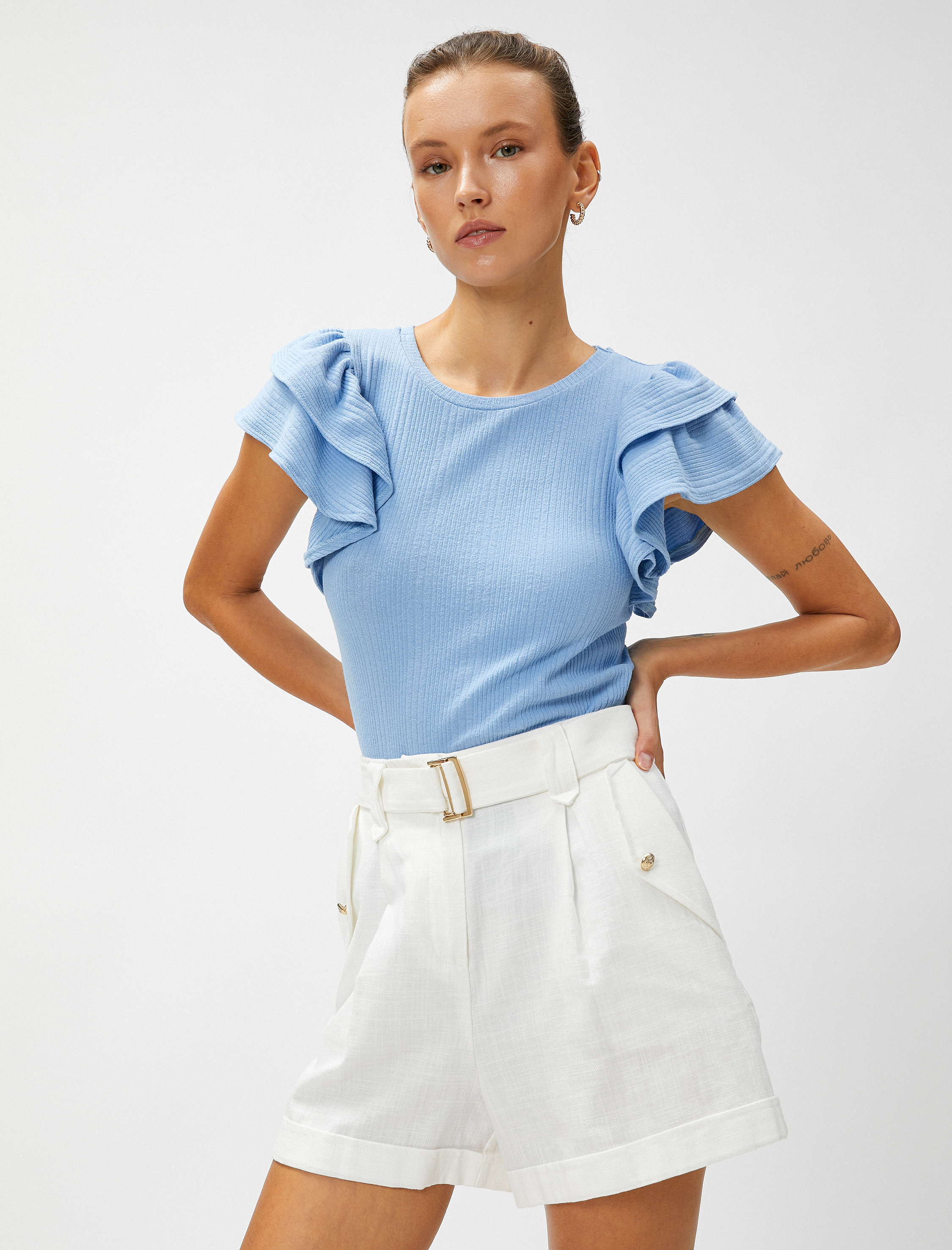   Kolları Volan Detaylı Tişört Bisiklet Yaka