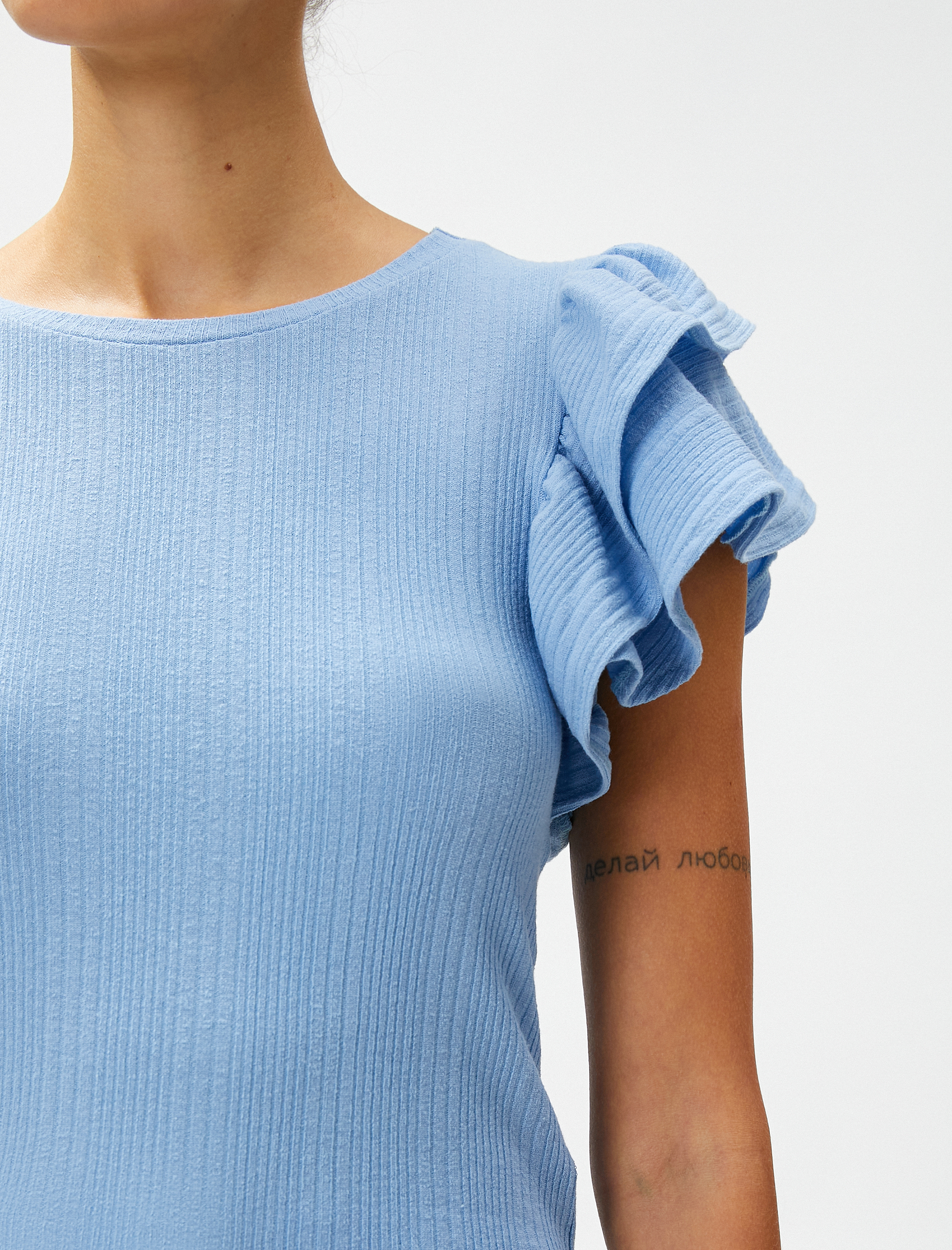   Kolları Volan Detaylı Tişört Bisiklet Yaka