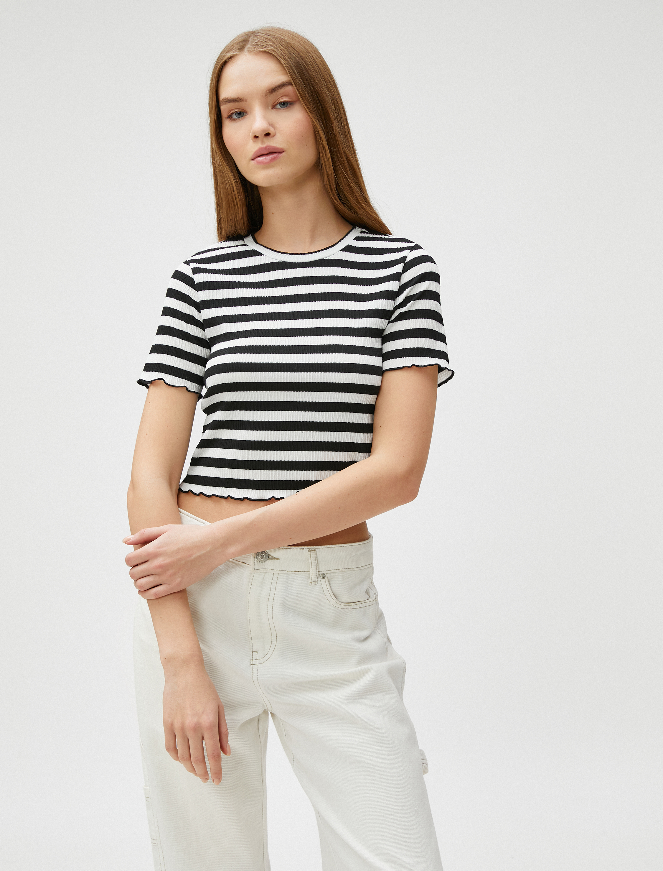   Crop Tişört Dokulu Bisiklet Yaka Kısa Kollu