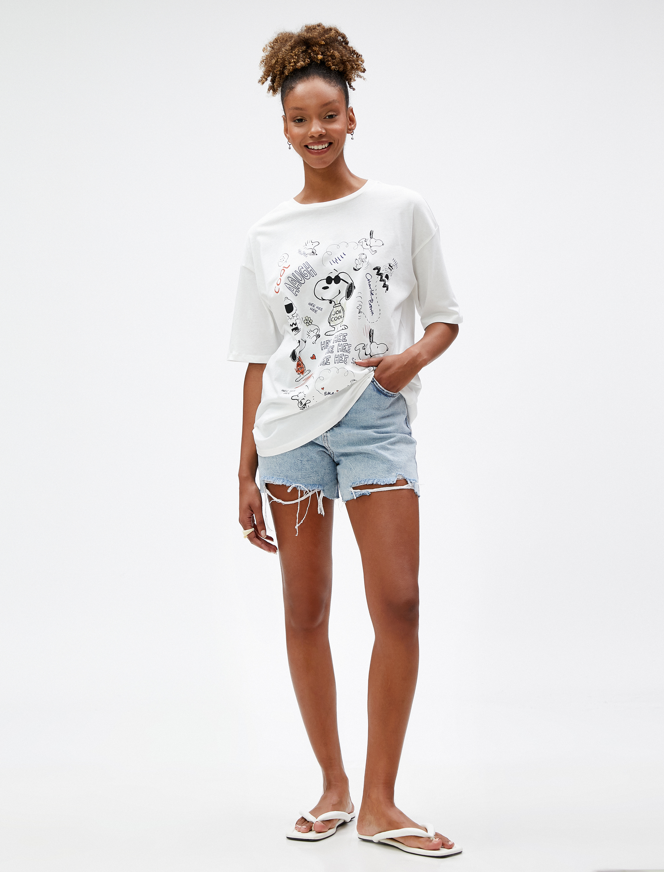   Snoopy Tişört Oversize Baskılı Lisanslı Bisiklet Yaka Kısa Kollu