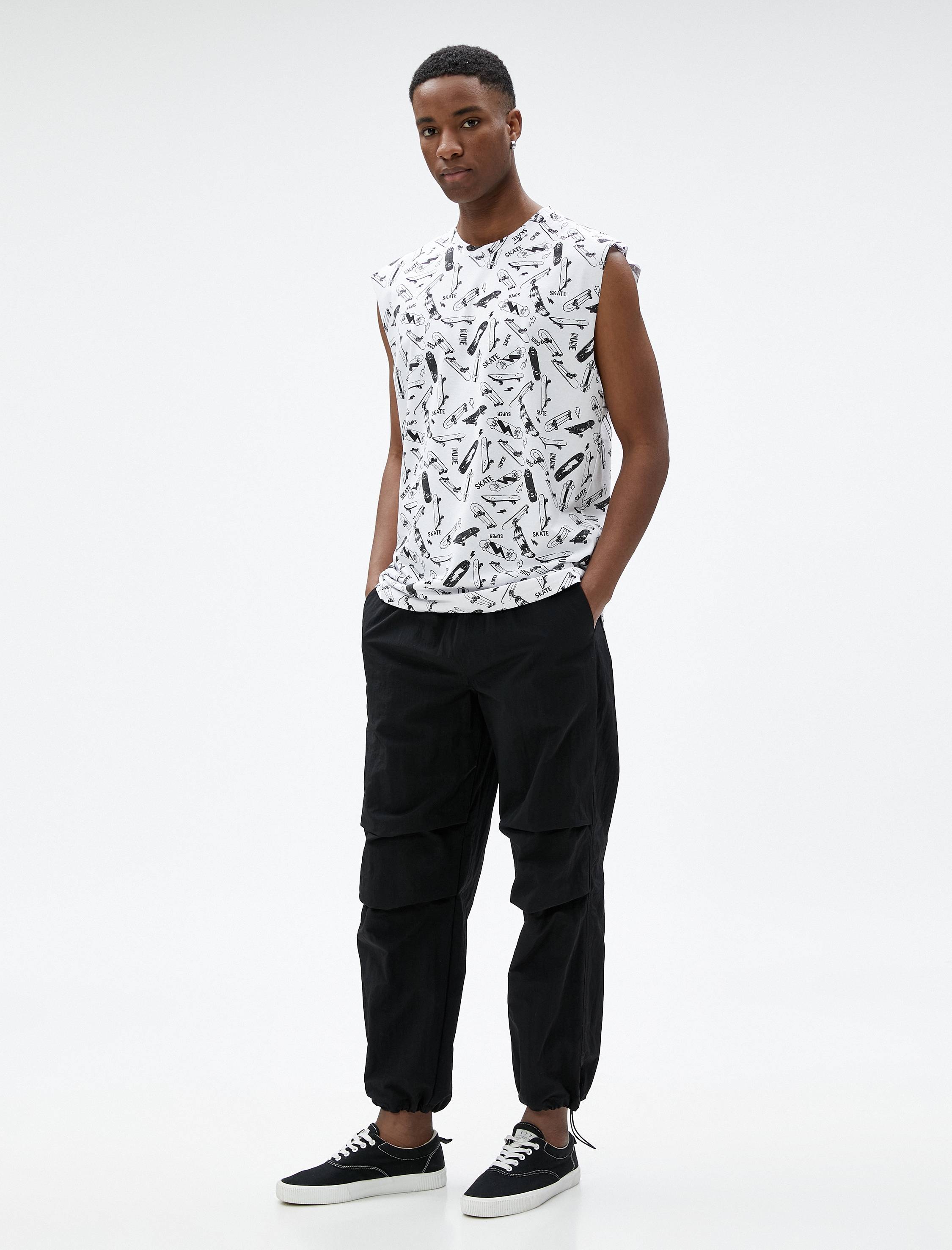   Atlet Kolsuz Bisiklet Yaka Kaykay Temalı Baskılı