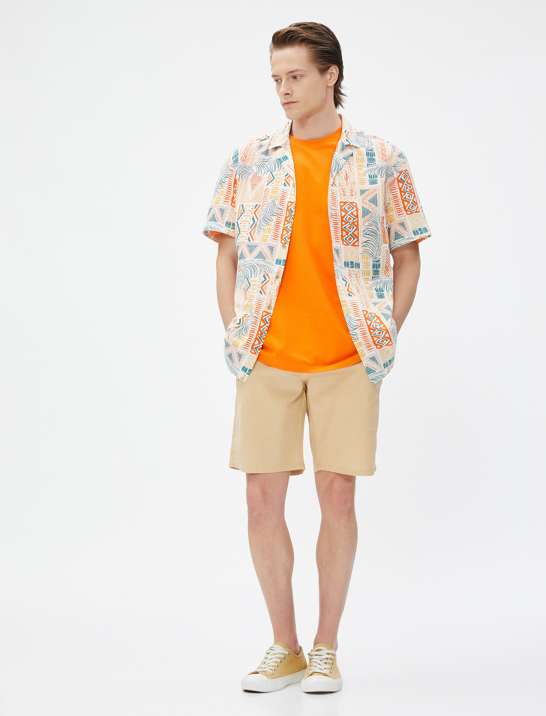   Bermuda Şort Keten Karışımlı Cep Detaylı Düğmeli