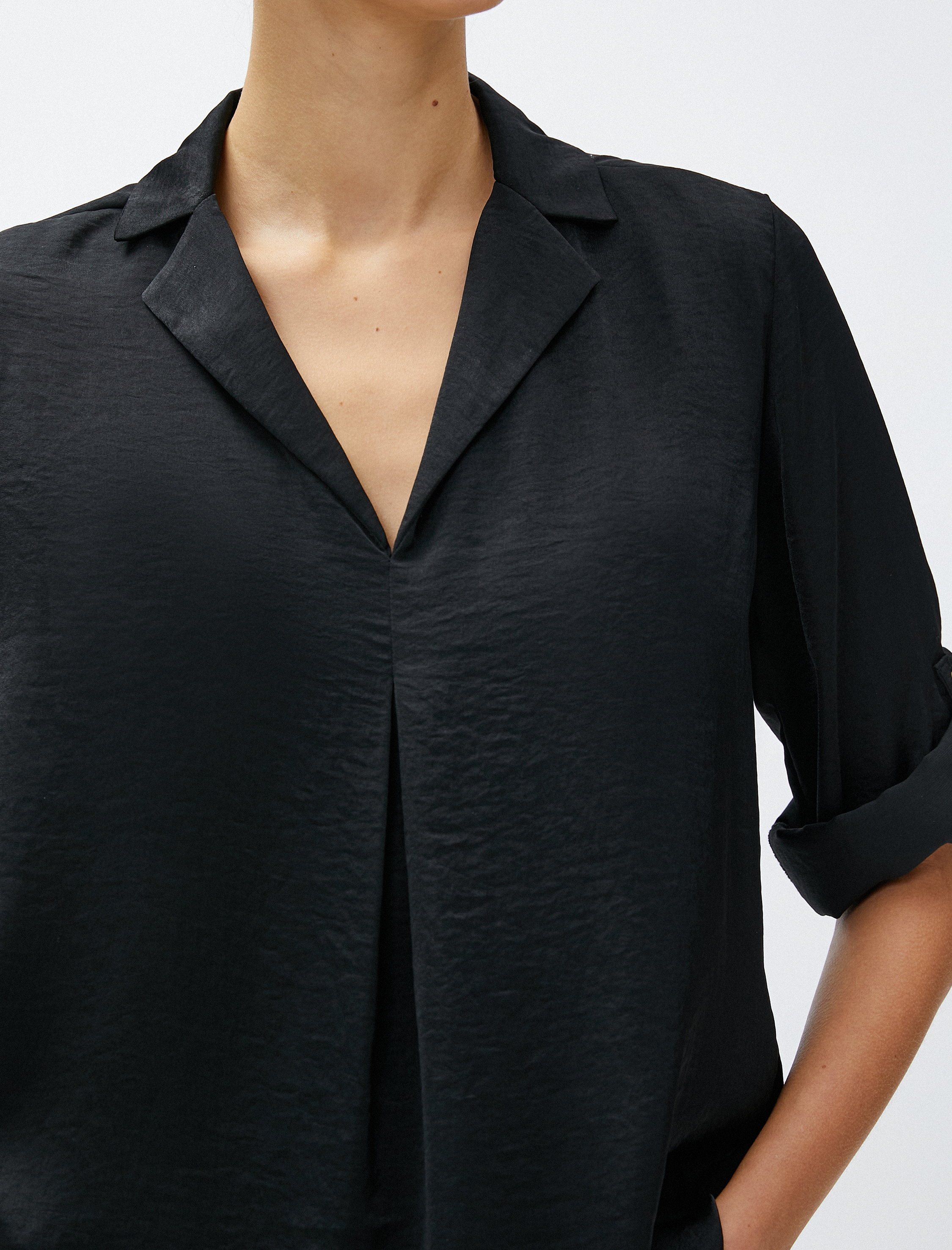   Gömlek Yaka Bluz Kolları Katlama Detaylı