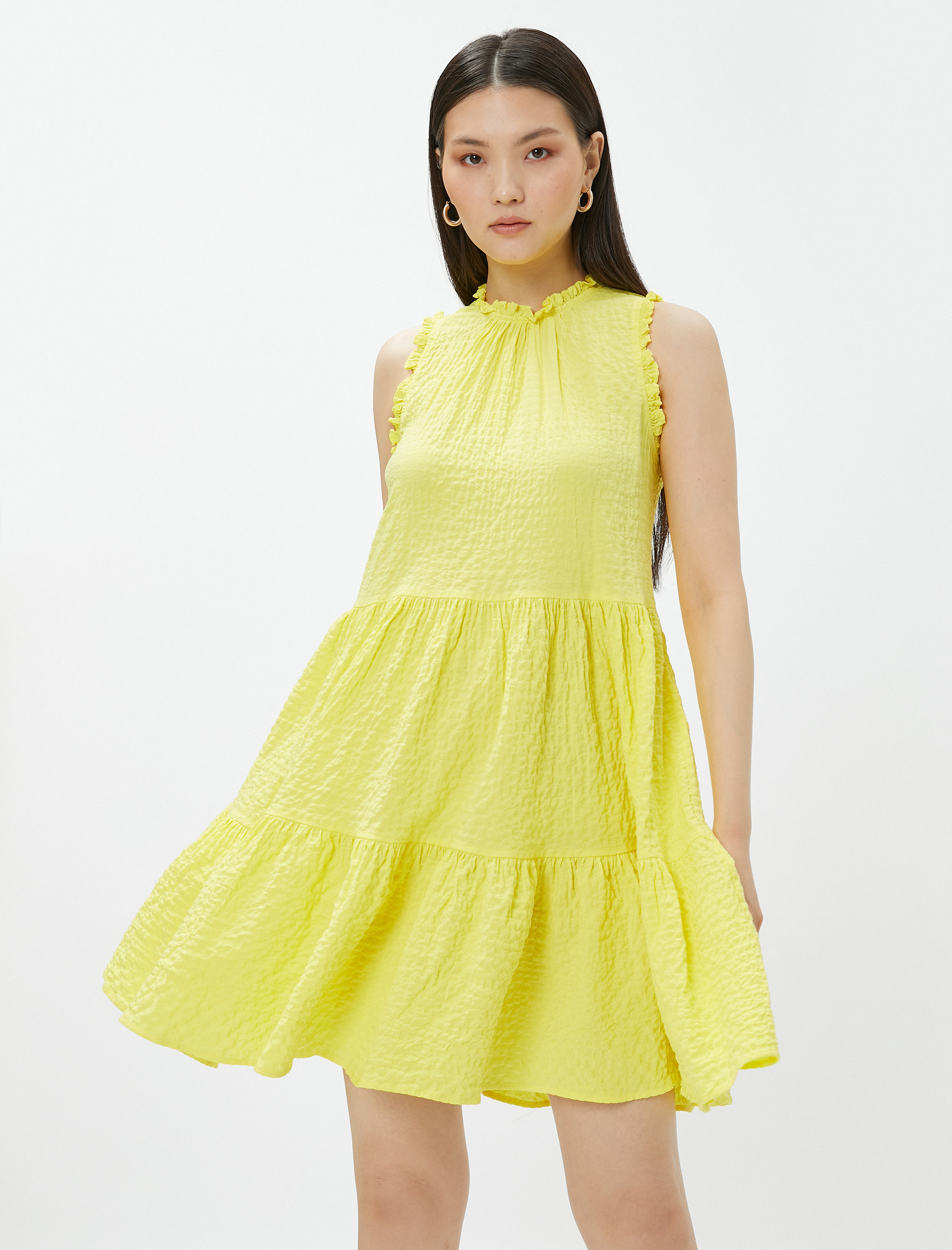   Mini Fırfırlı Elbise Kolsuz Bisiklet Yaka Katlı