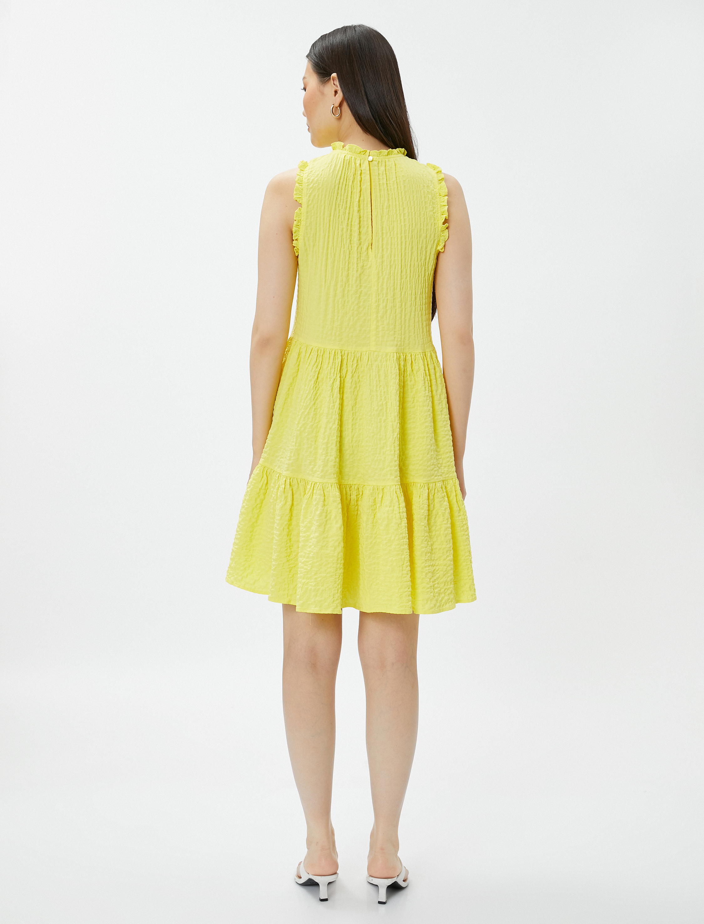   Mini Fırfırlı Elbise Kolsuz Bisiklet Yaka Katlı