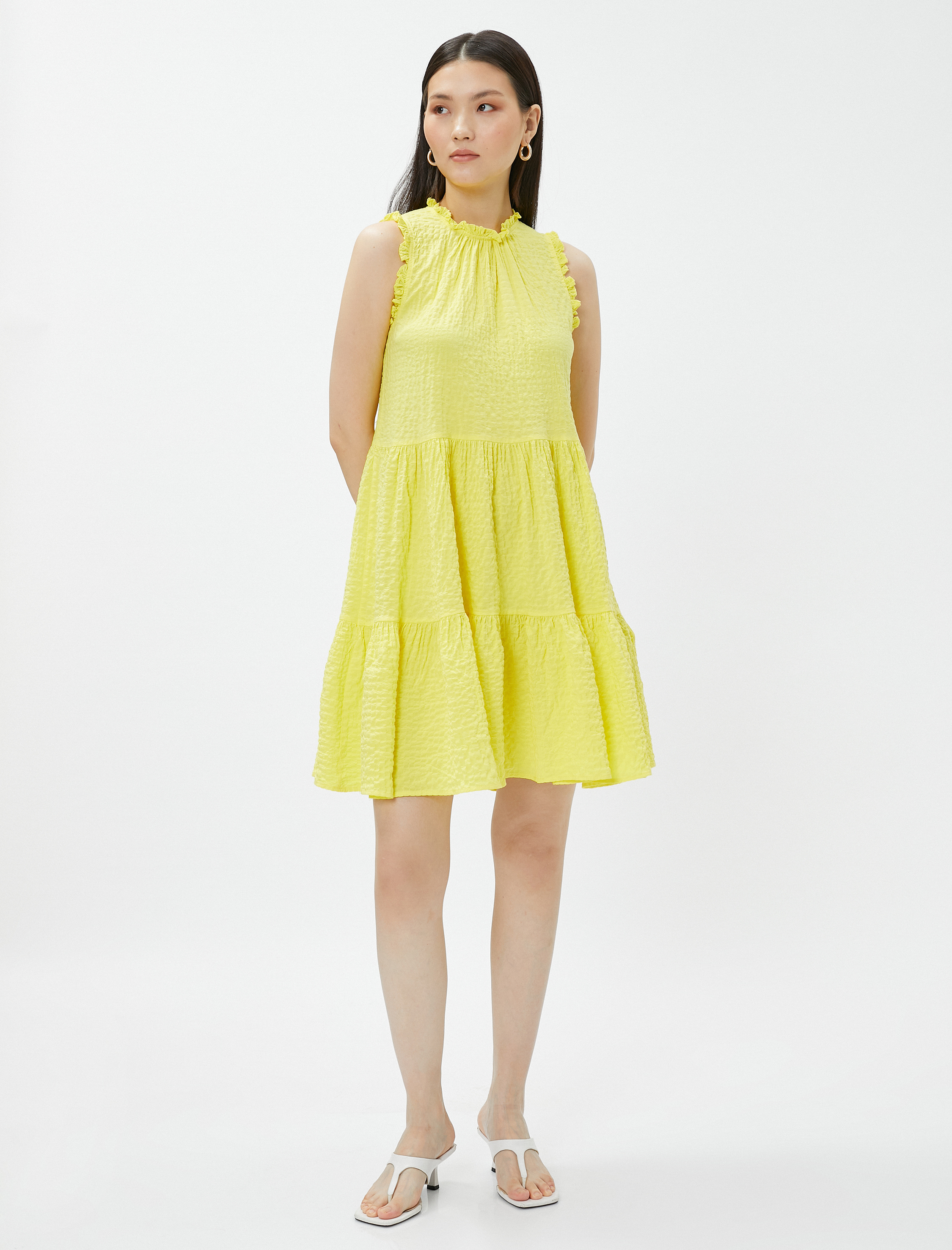   Mini Fırfırlı Elbise Kolsuz Bisiklet Yaka Katlı