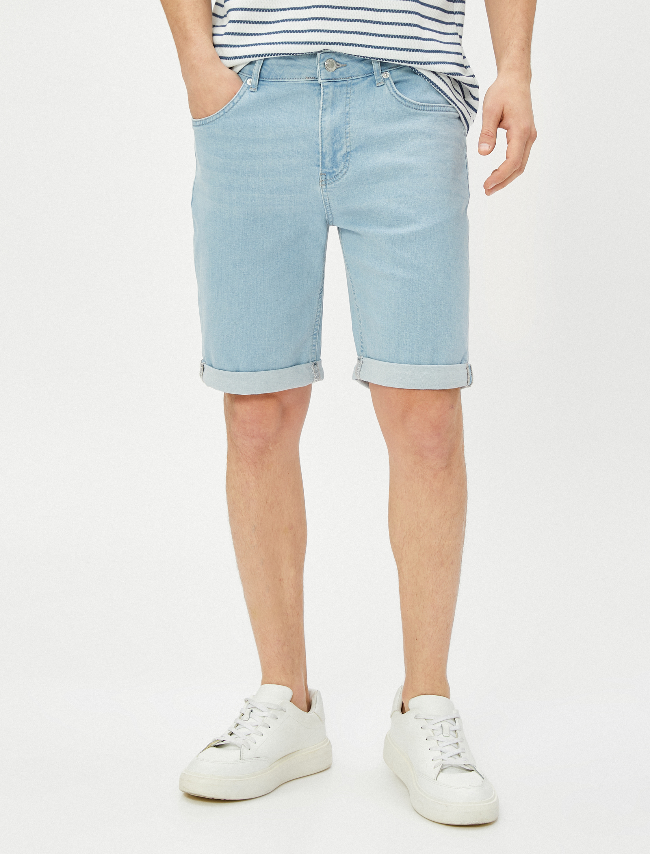 Bermuda Kot Şort Katlı Paça Detaylı Dar Kesim Düğmeli