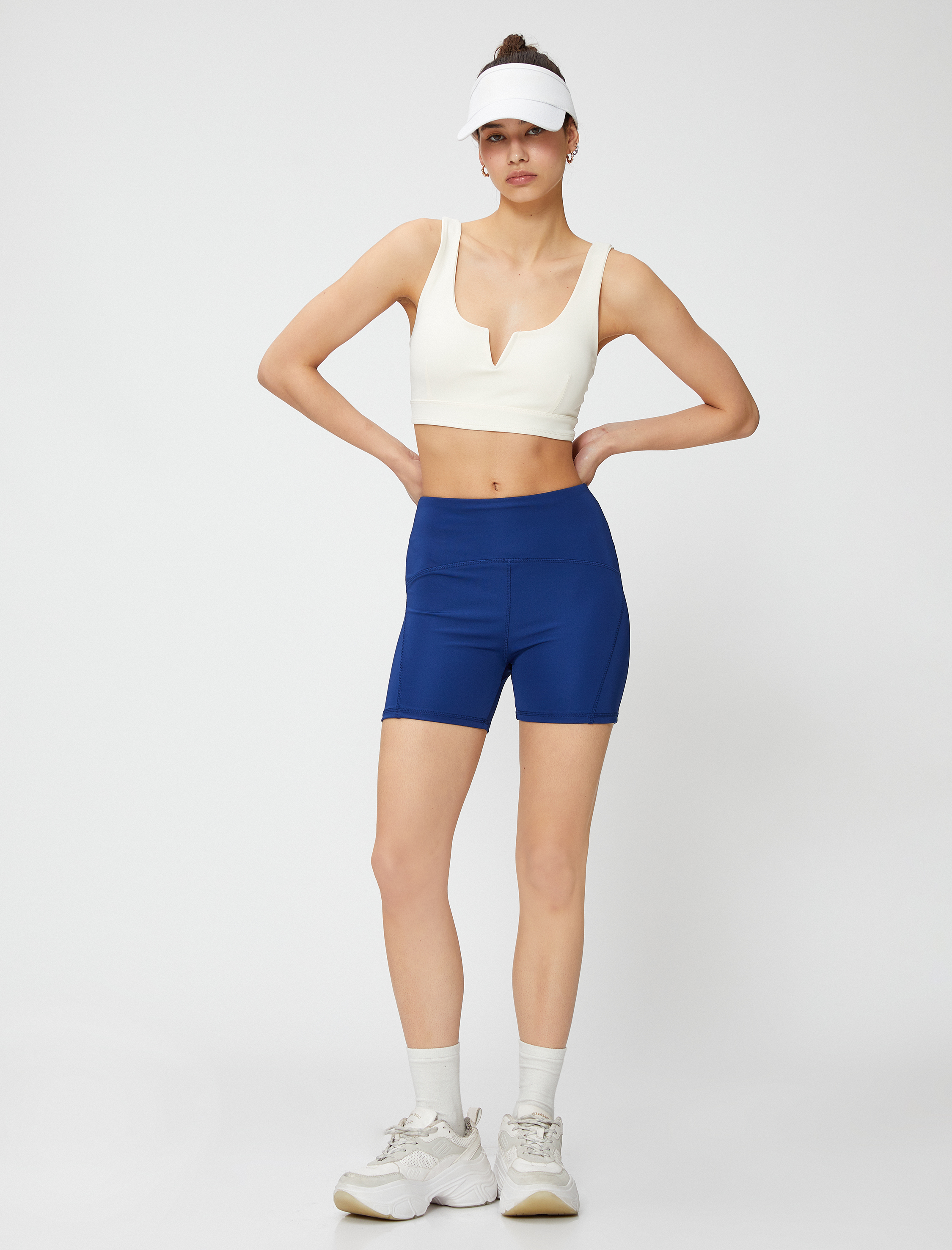   Dikiş Detaylı Kısa Biker Tayt