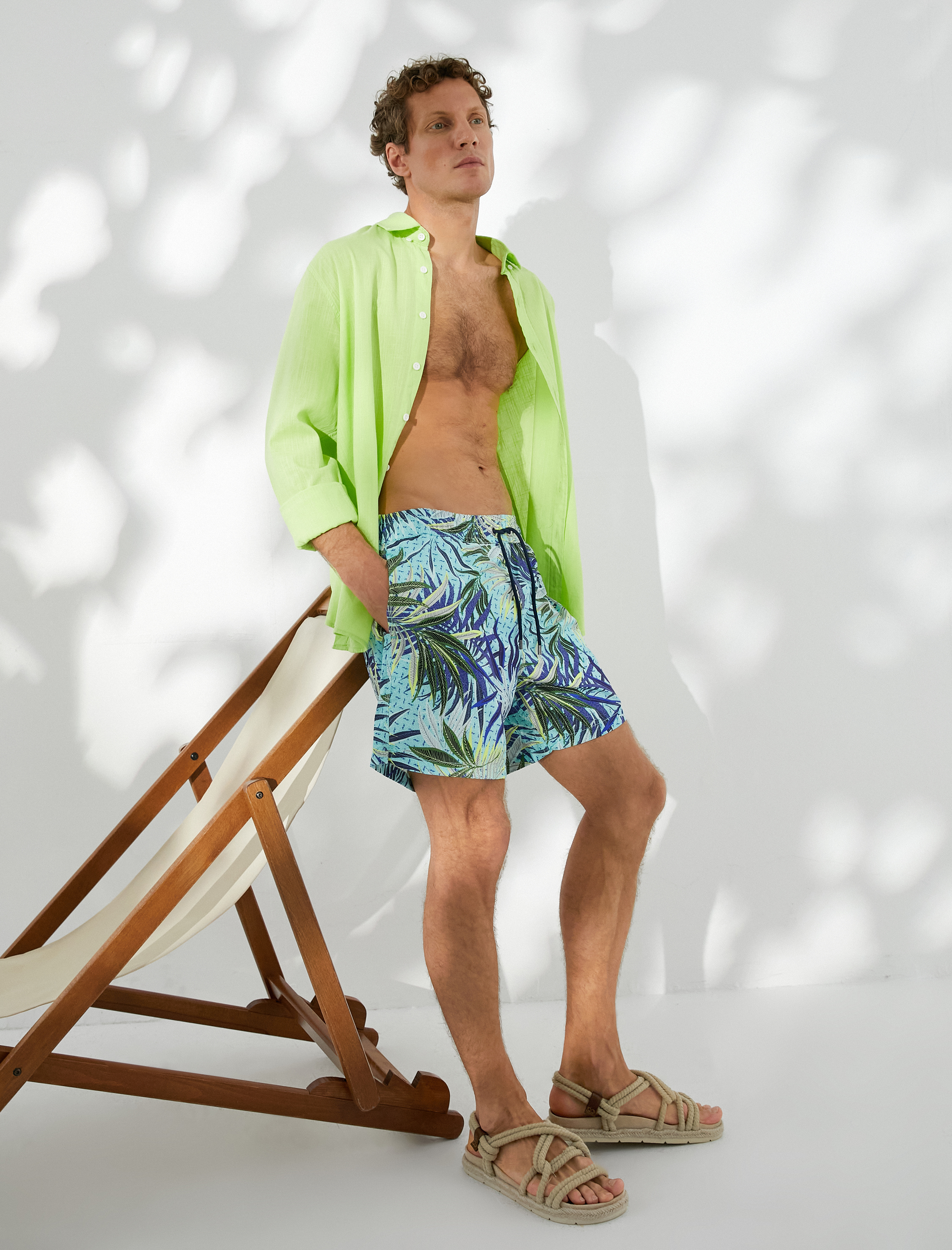   Mayo Şort Yaprak Baskılı Beli Bağcıklı Cepli