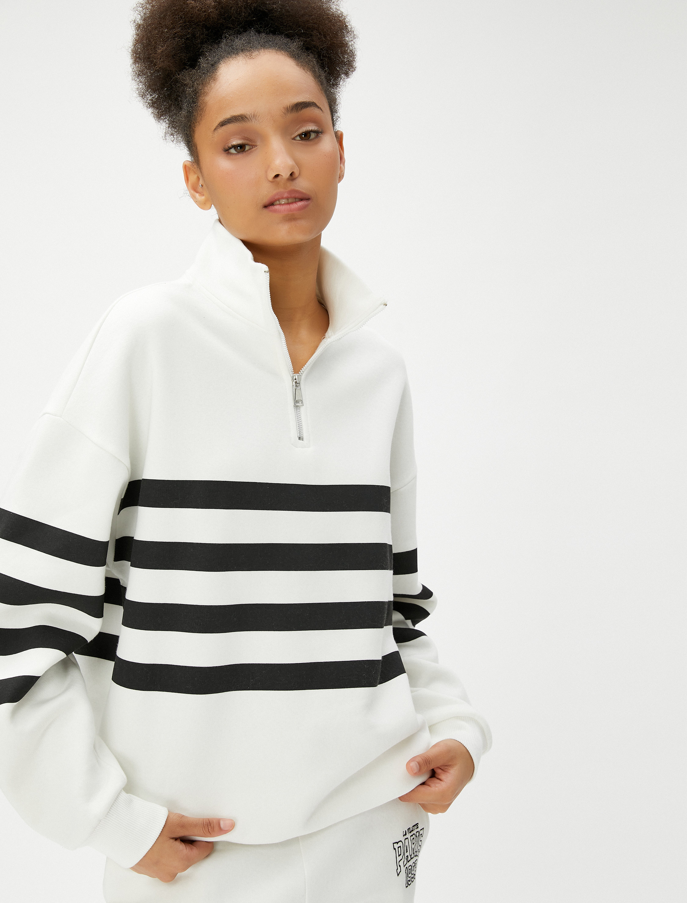   Şardonlu Yarım Fermuarlı Sweatshirt Dik Yaka Ribanalı