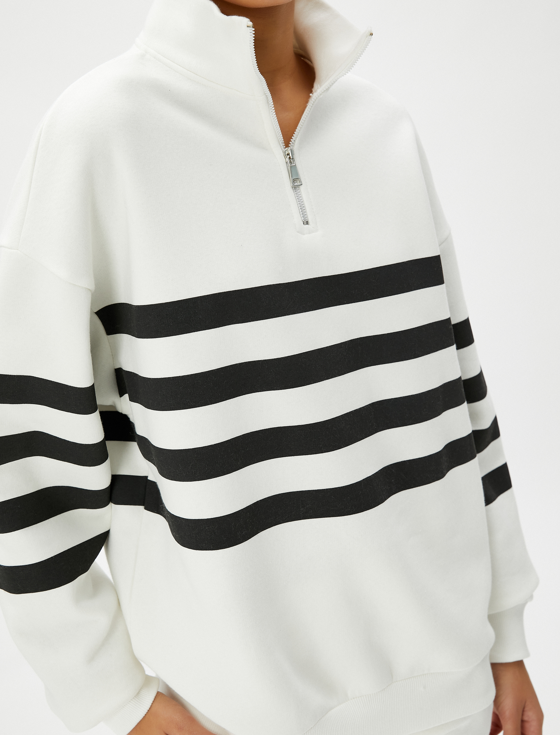   Şardonlu Yarım Fermuarlı Sweatshirt Dik Yaka Ribanalı