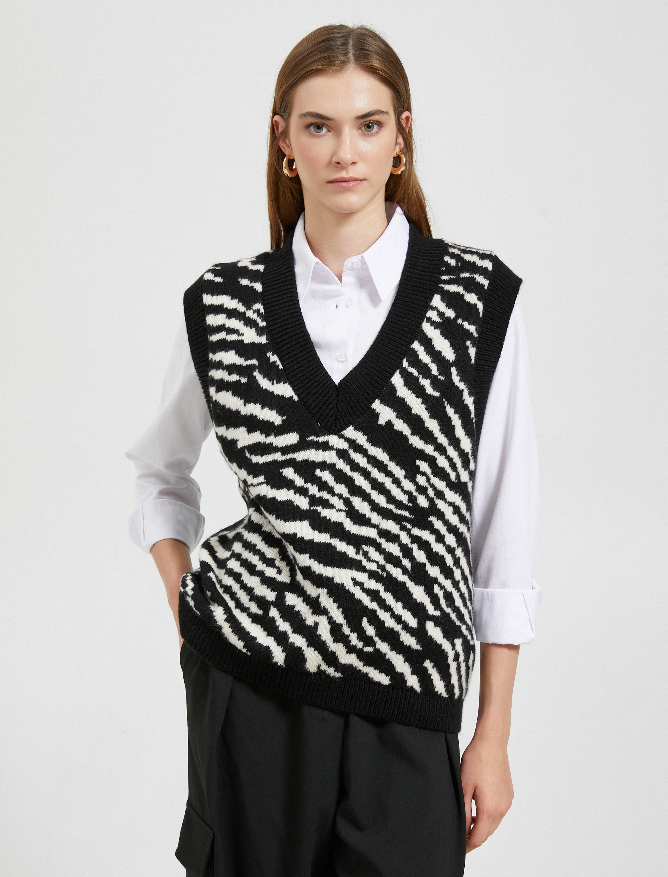   V Yaka Süveter Triko