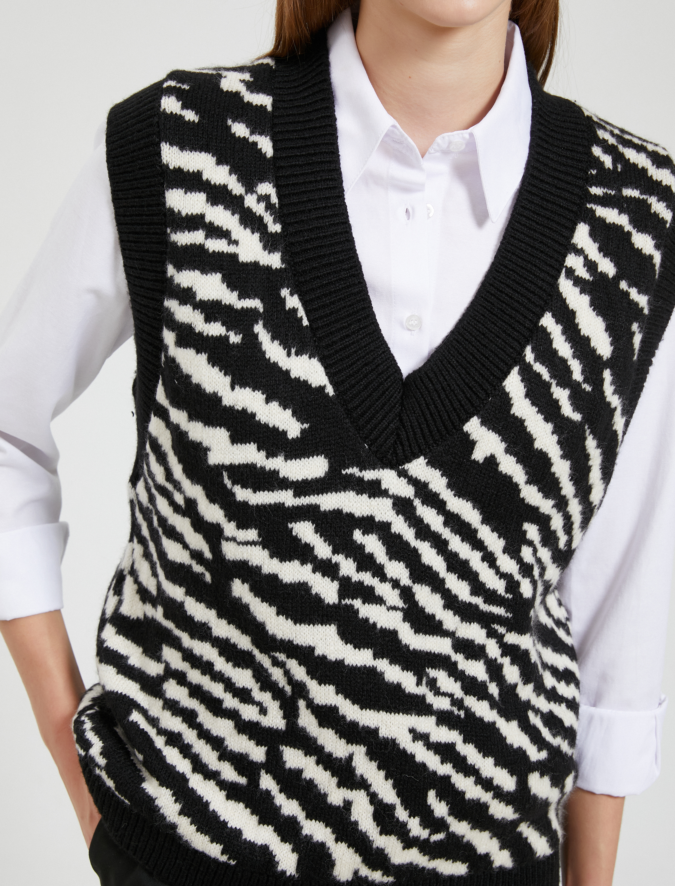   V Yaka Süveter Triko