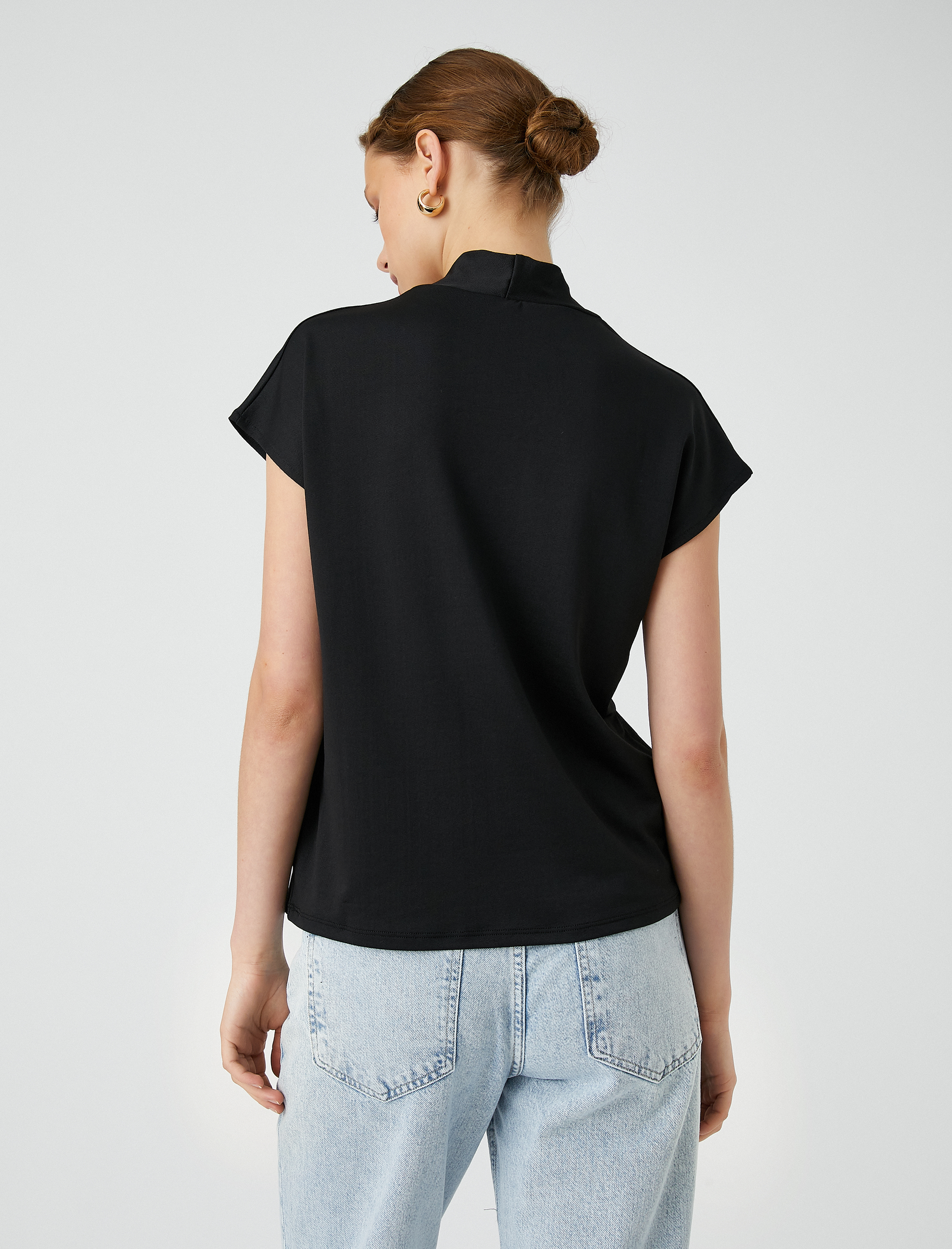   V Yaka Bluz Kısa Kollu