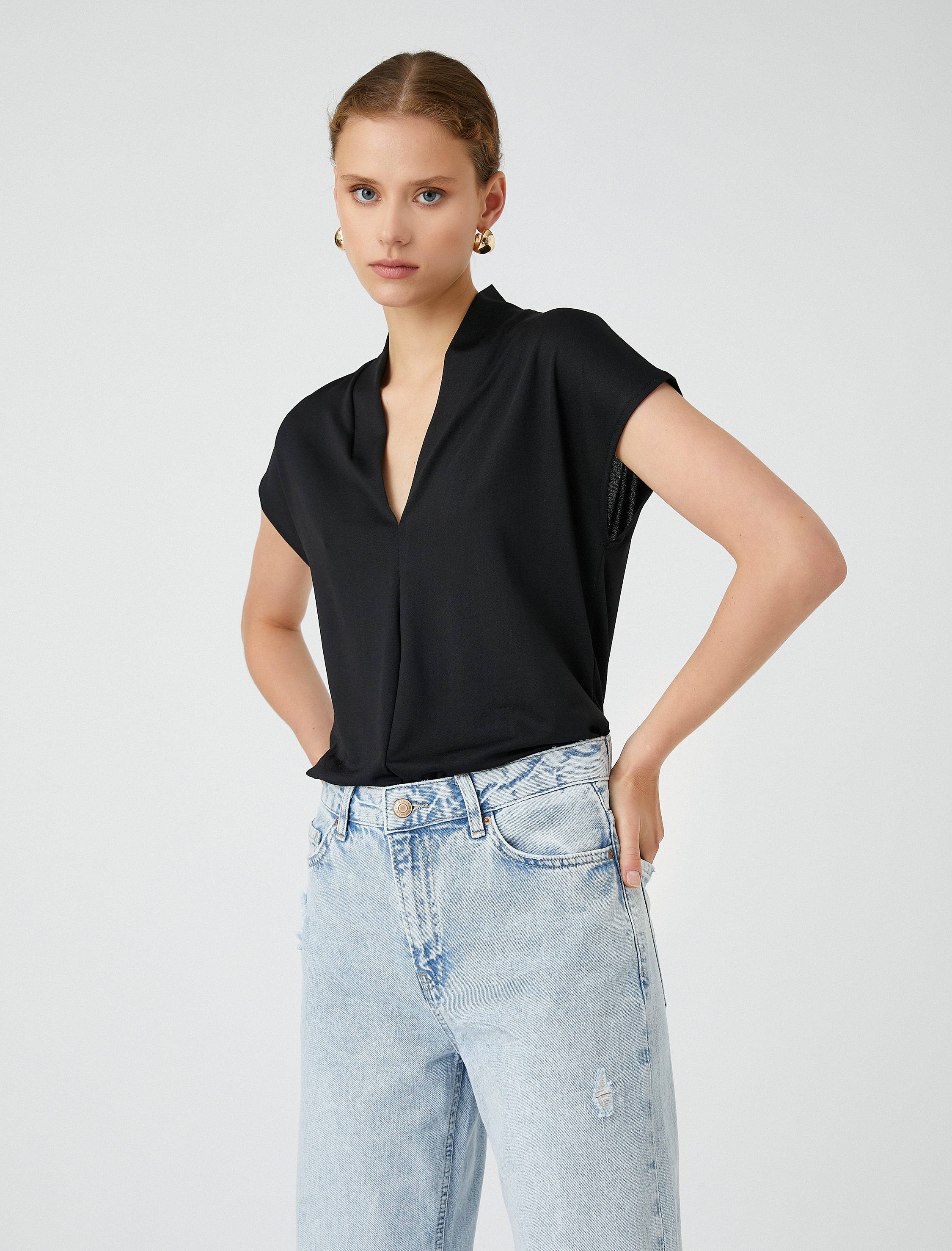   V Yaka Bluz Kısa Kollu