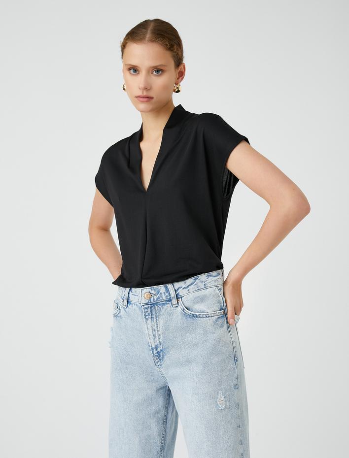  V Yaka Bluz Kısa Kollu