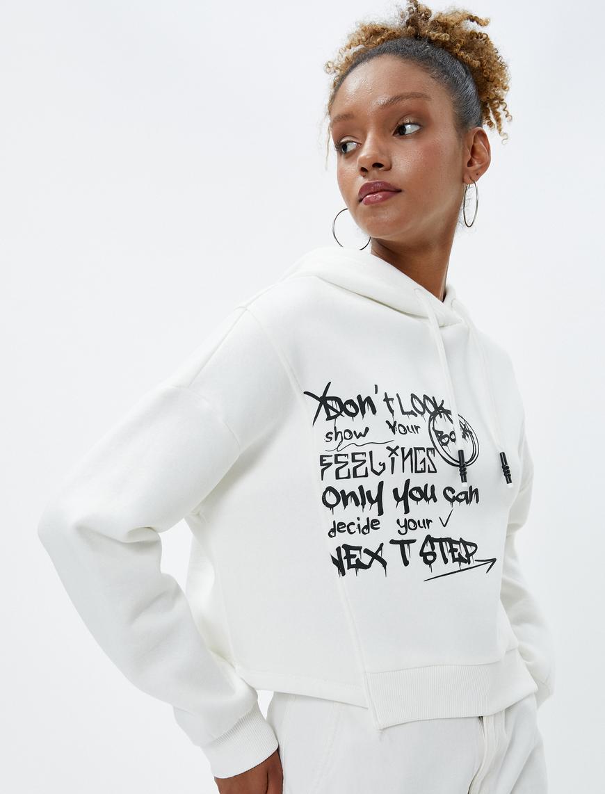   Kapüşonlu Sweatshirt Slogan Baskılı Asimetrik Kesim