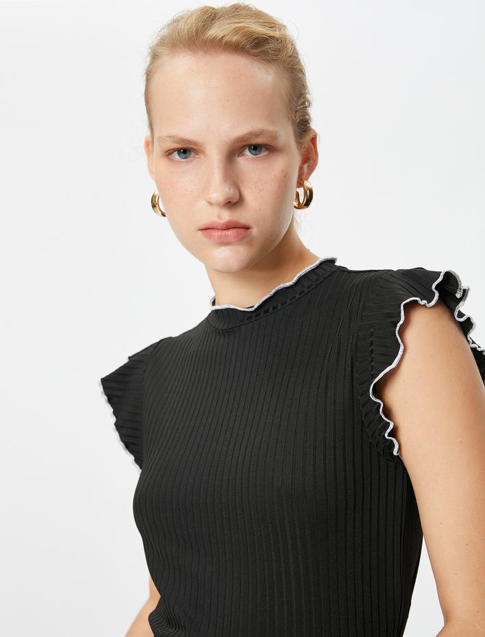  Kısa Kollu Tişört Fitilli Fırfır Detaylı