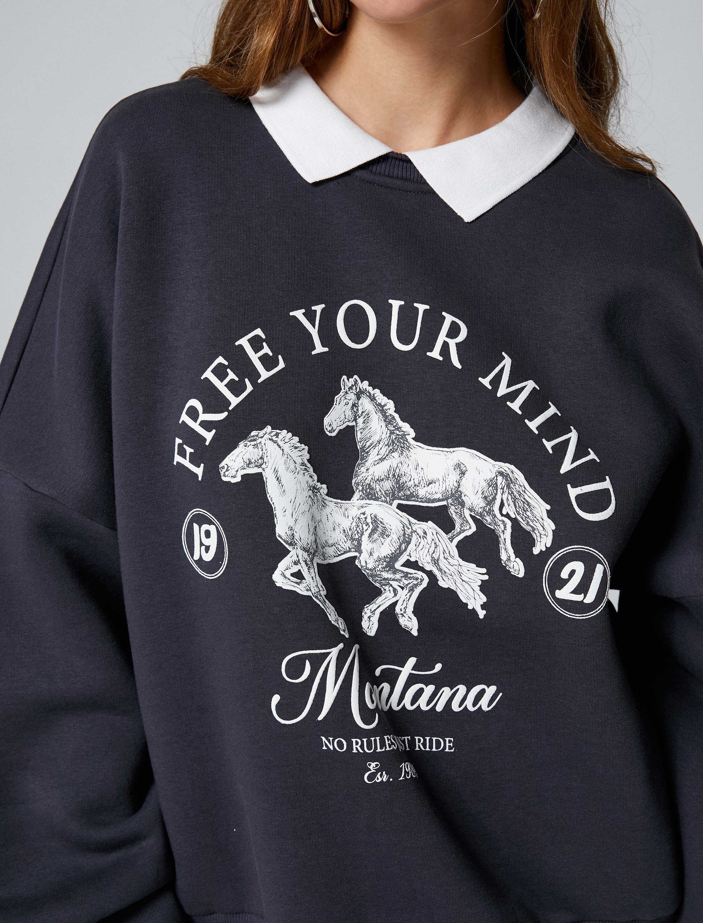   Şardonlu Kolej Sweatshirt Polo Yaka Baskılı Uzun Kollu Rahat Kesim