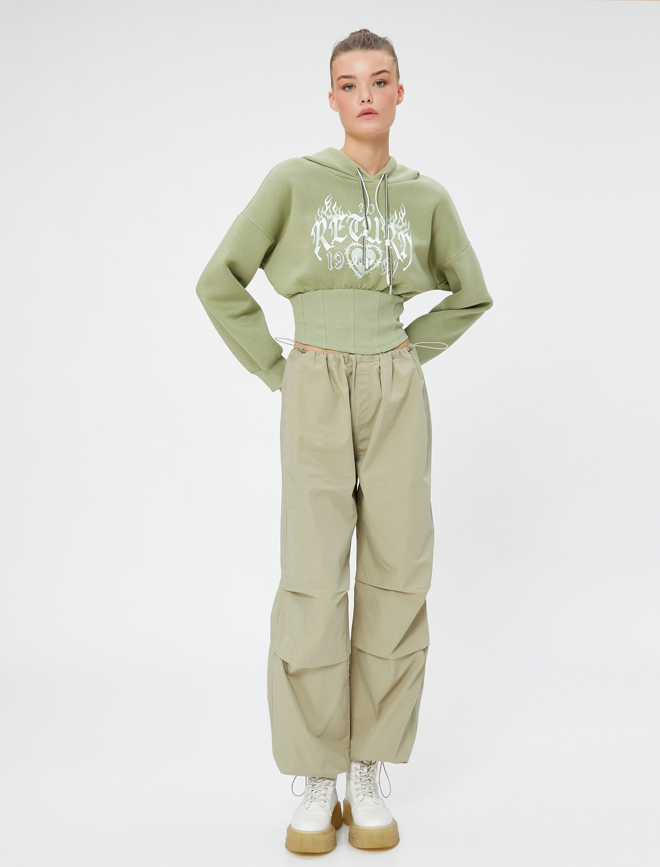   Şardonlu Crop Sweatshirt Kapüşonlu Slim Fit Baskılı Korse Görünümlü