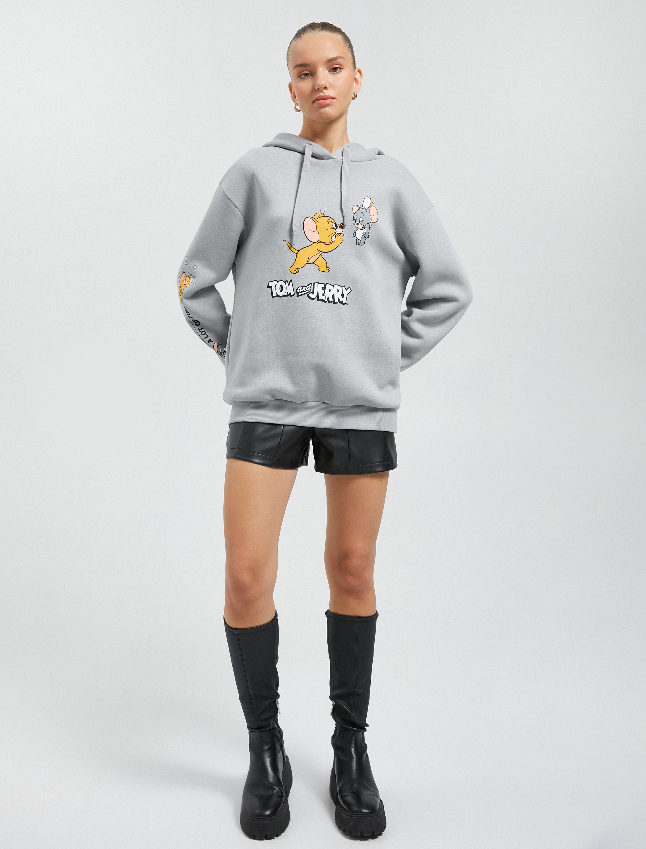   Şardonlu Tom ve Jerry Kapüşonlu Sweatshirt Baskılı Lisanslı