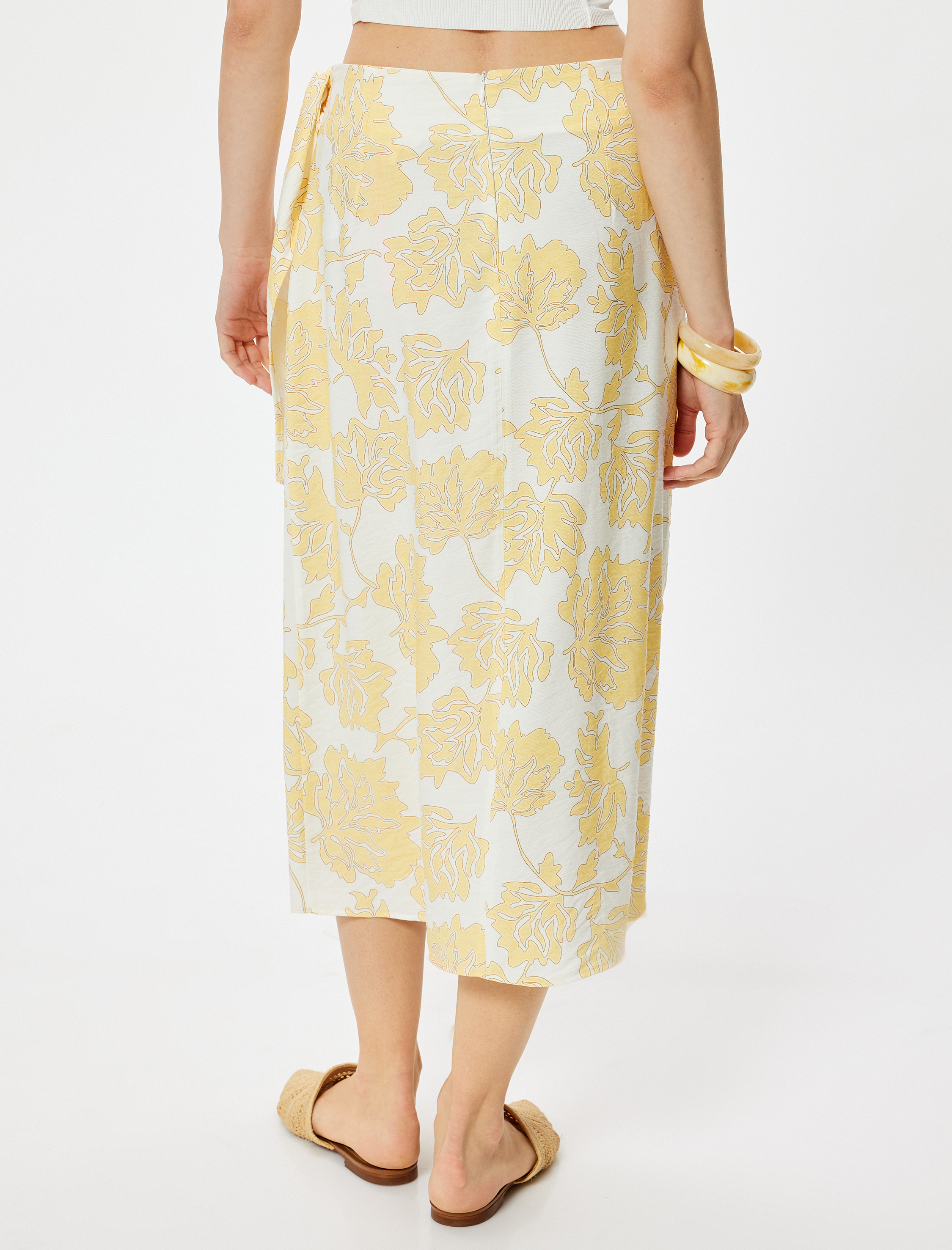   Koton X Melis Ağazat - Çiçekli Midi Boy Kruvaze Etek Yandan Bağlamalı Viskon Kumaş