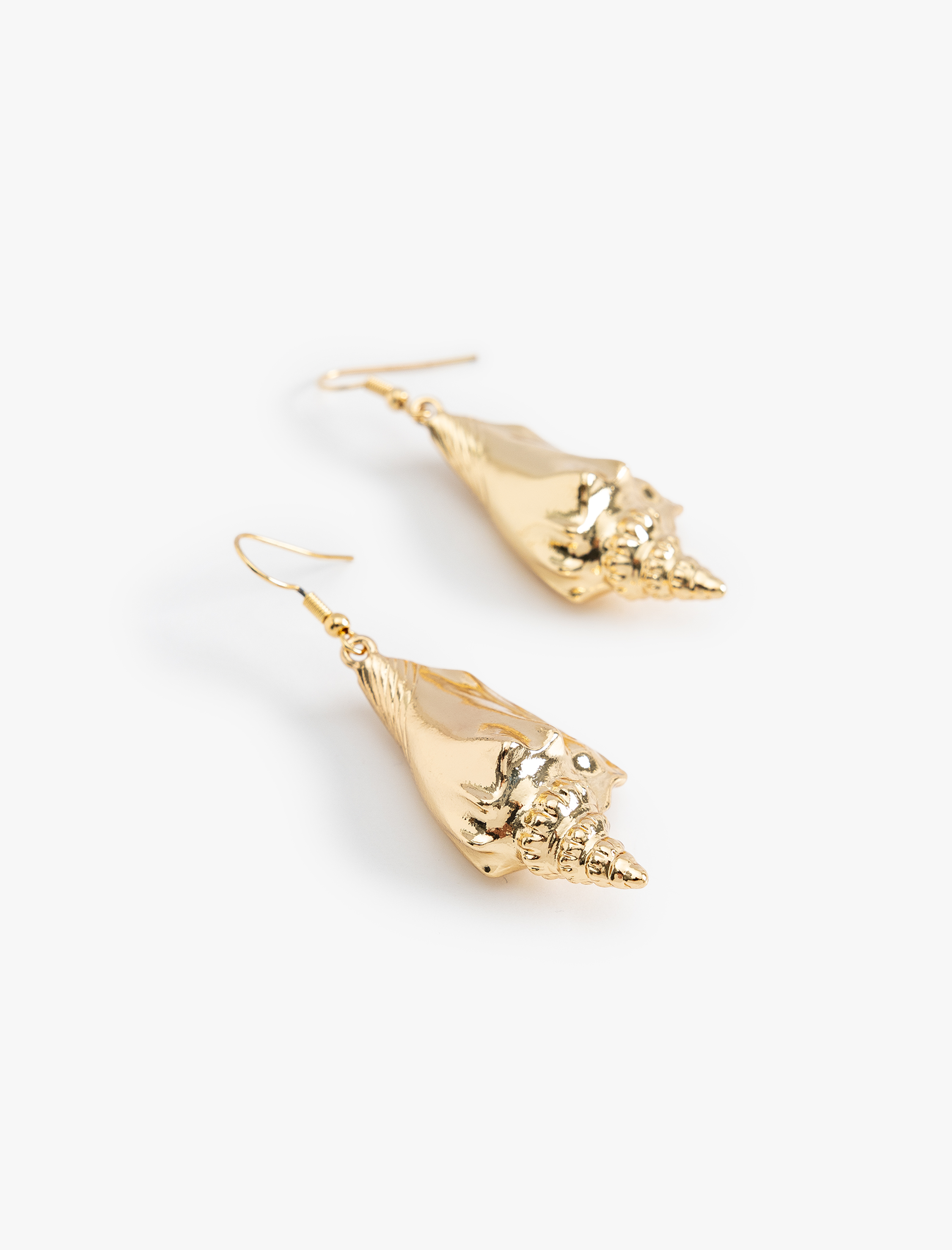  Kadın Deniz Kabuğu Küpe Sallantılı - Koton X Sibil Çetinkaya