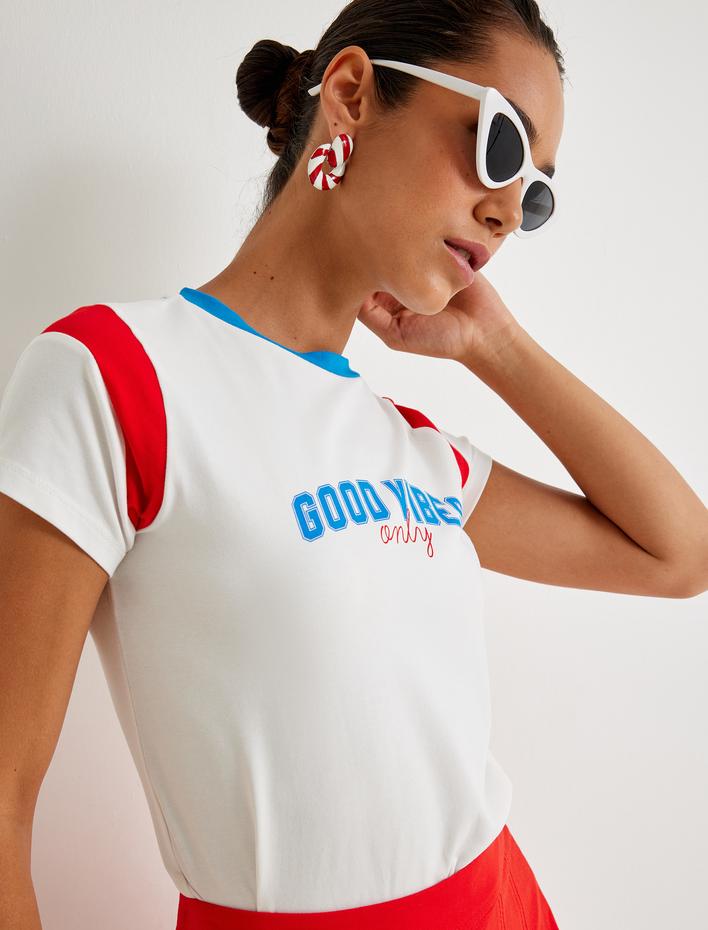  Renk Bloklu Baskılı Tişört Kısa Kollu Bisiklet Yaka Pamuklu Slim Fit