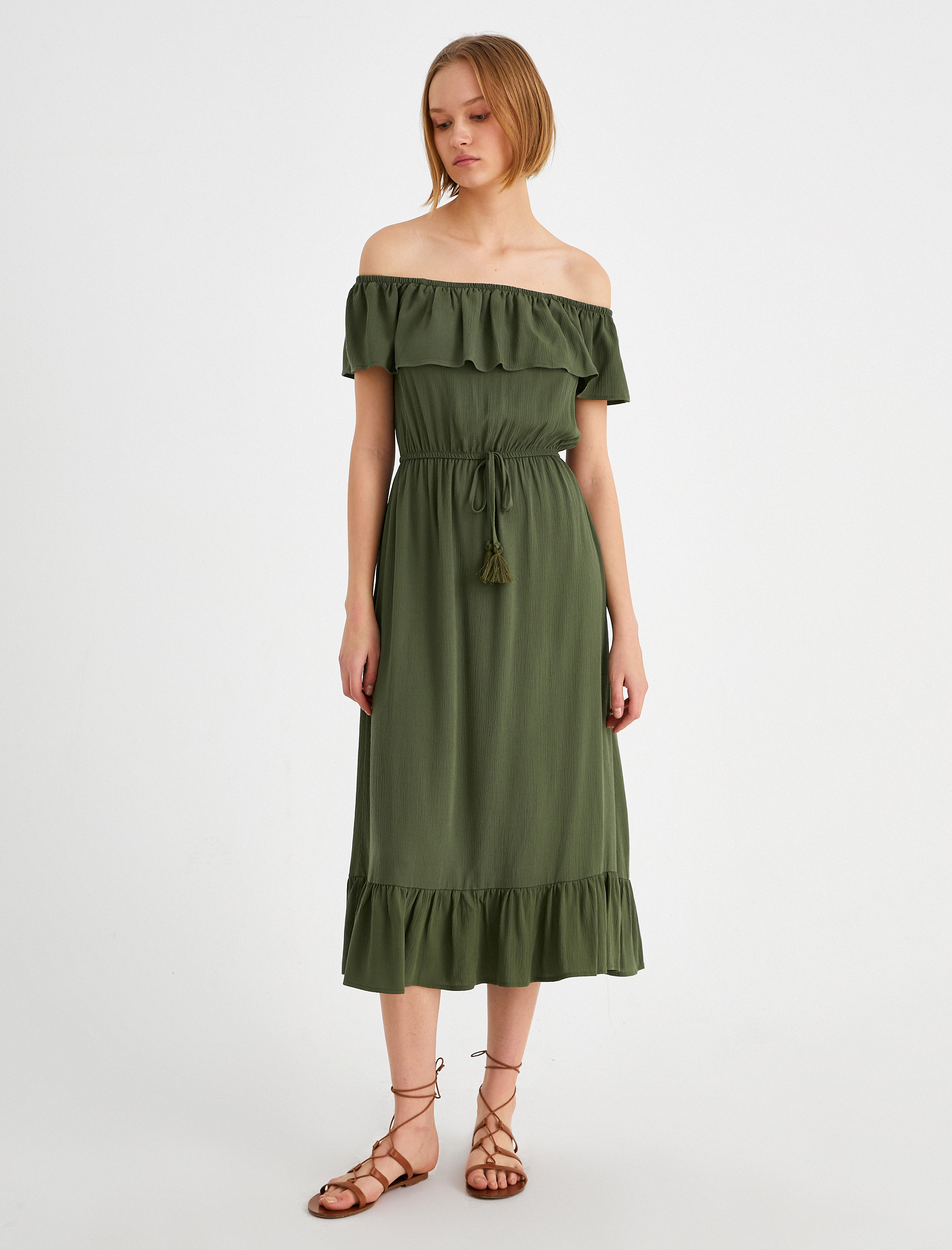   Fırfırlı Viskon Elbise Midi Boy Kayık Yaka