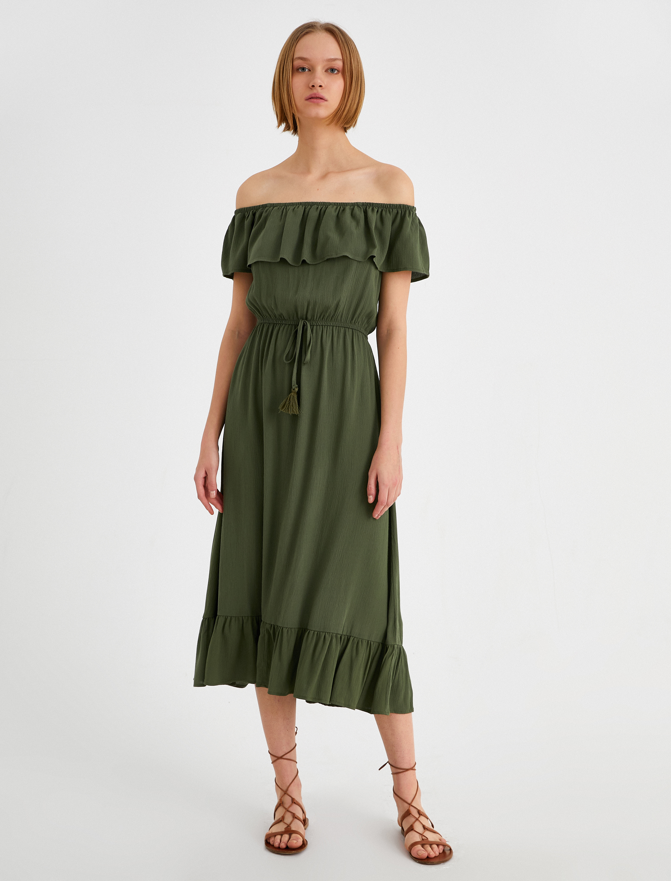   Fırfırlı Viskon Elbise Midi Boy Kayık Yaka