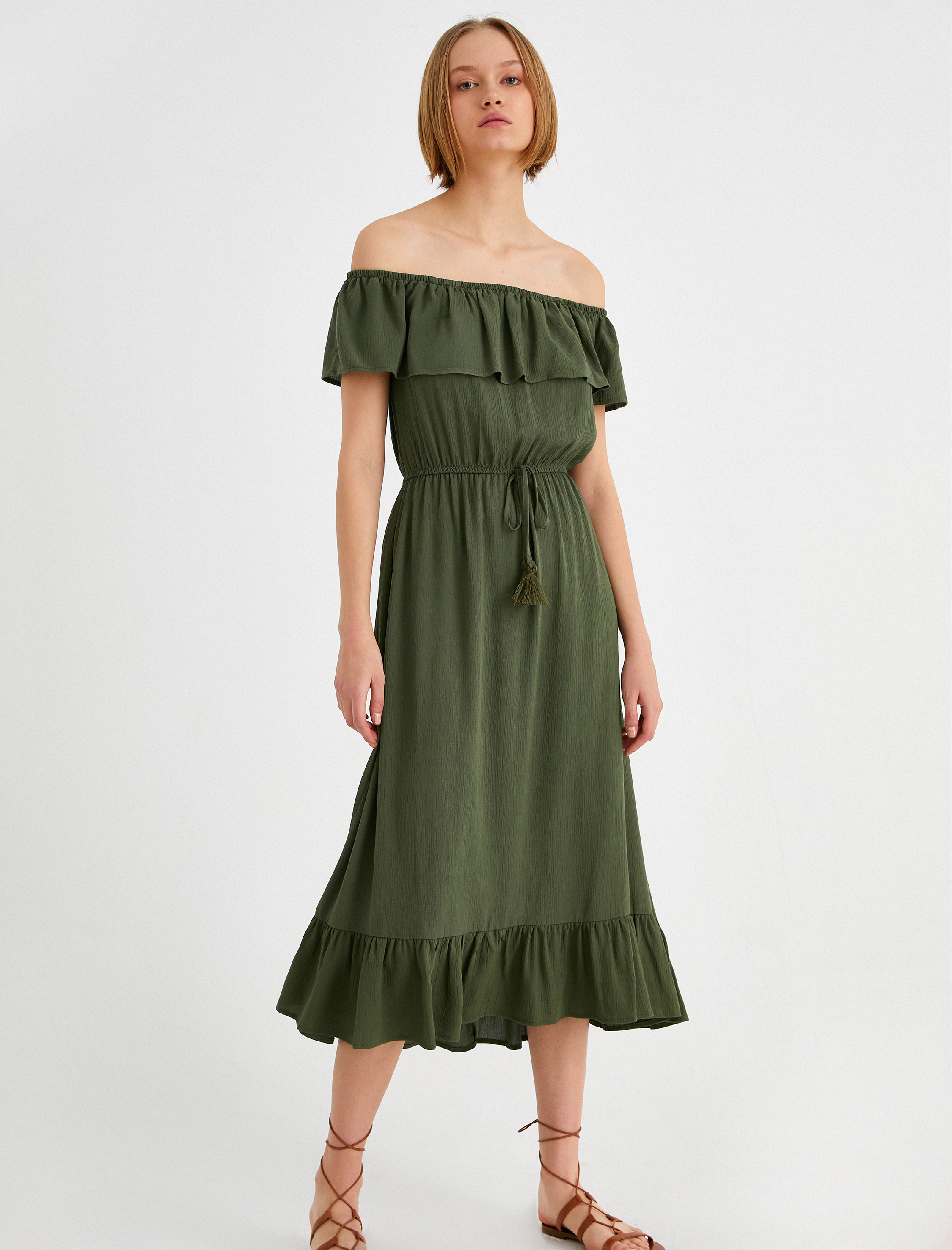   Fırfırlı Viskon Elbise Midi Boy Kayık Yaka