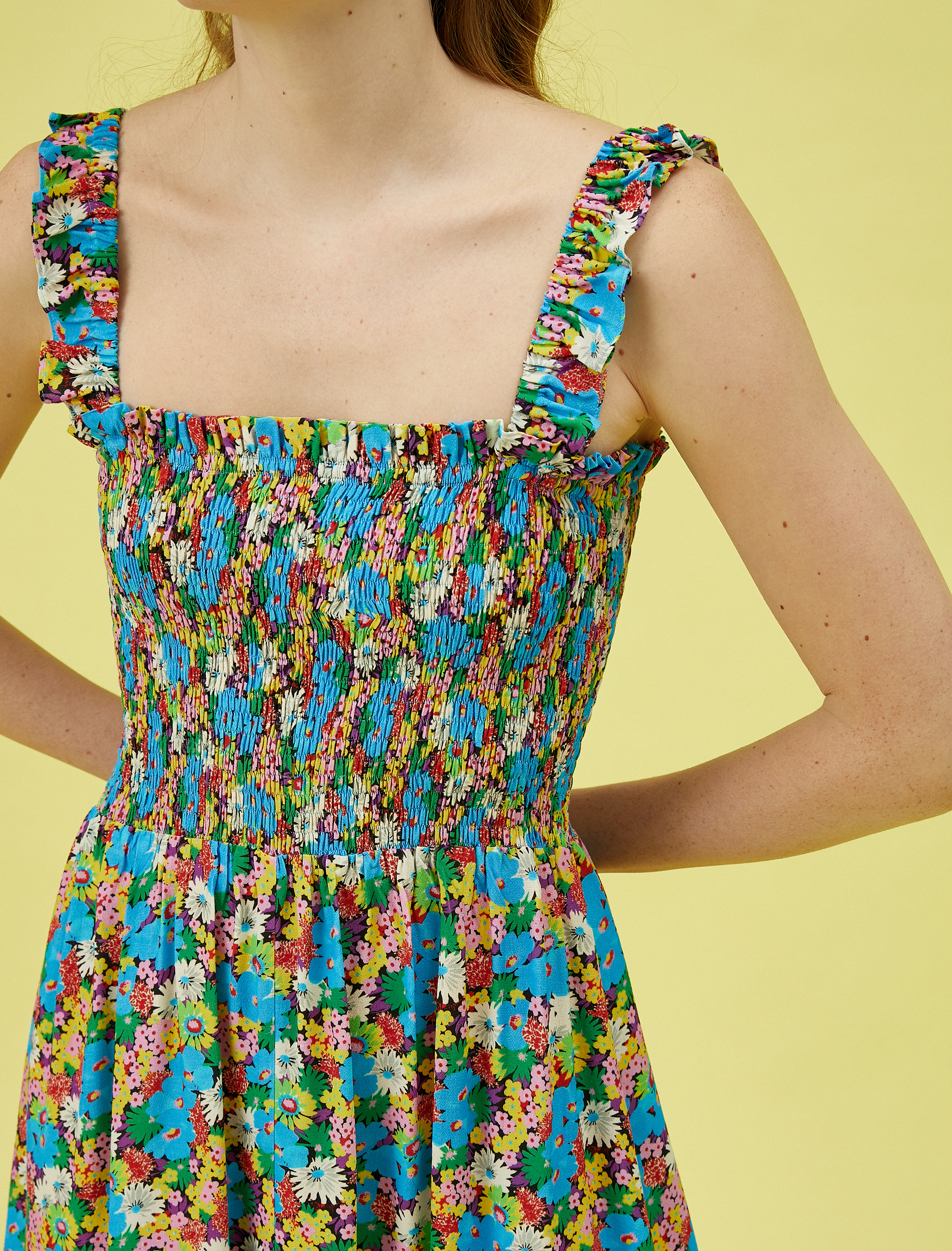   Çiçekli Yazlık Elbise Askılı