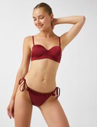 Püskül Detaylı Bikini Altı