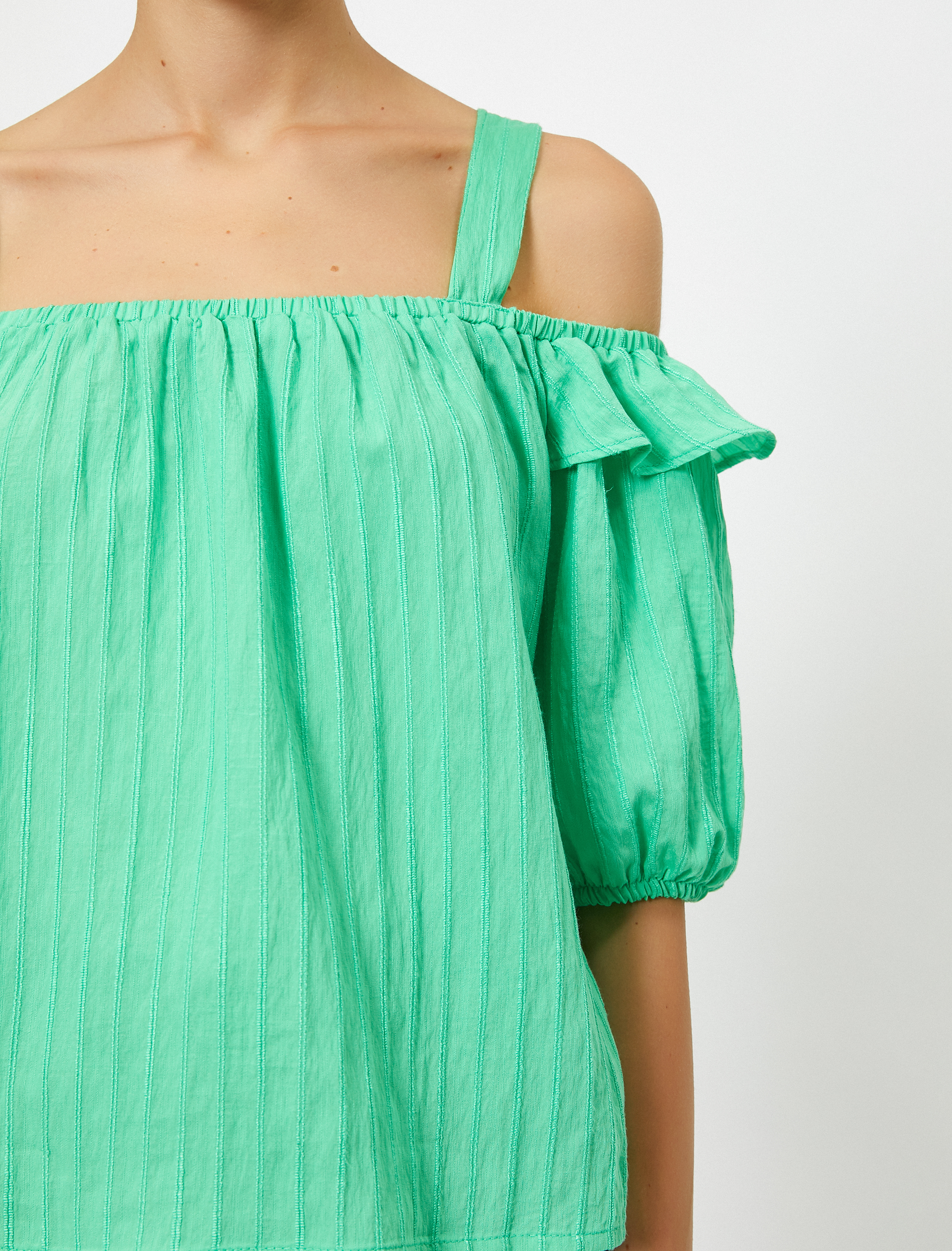   Omuz Dekolteli Kısa Kollu Bluz