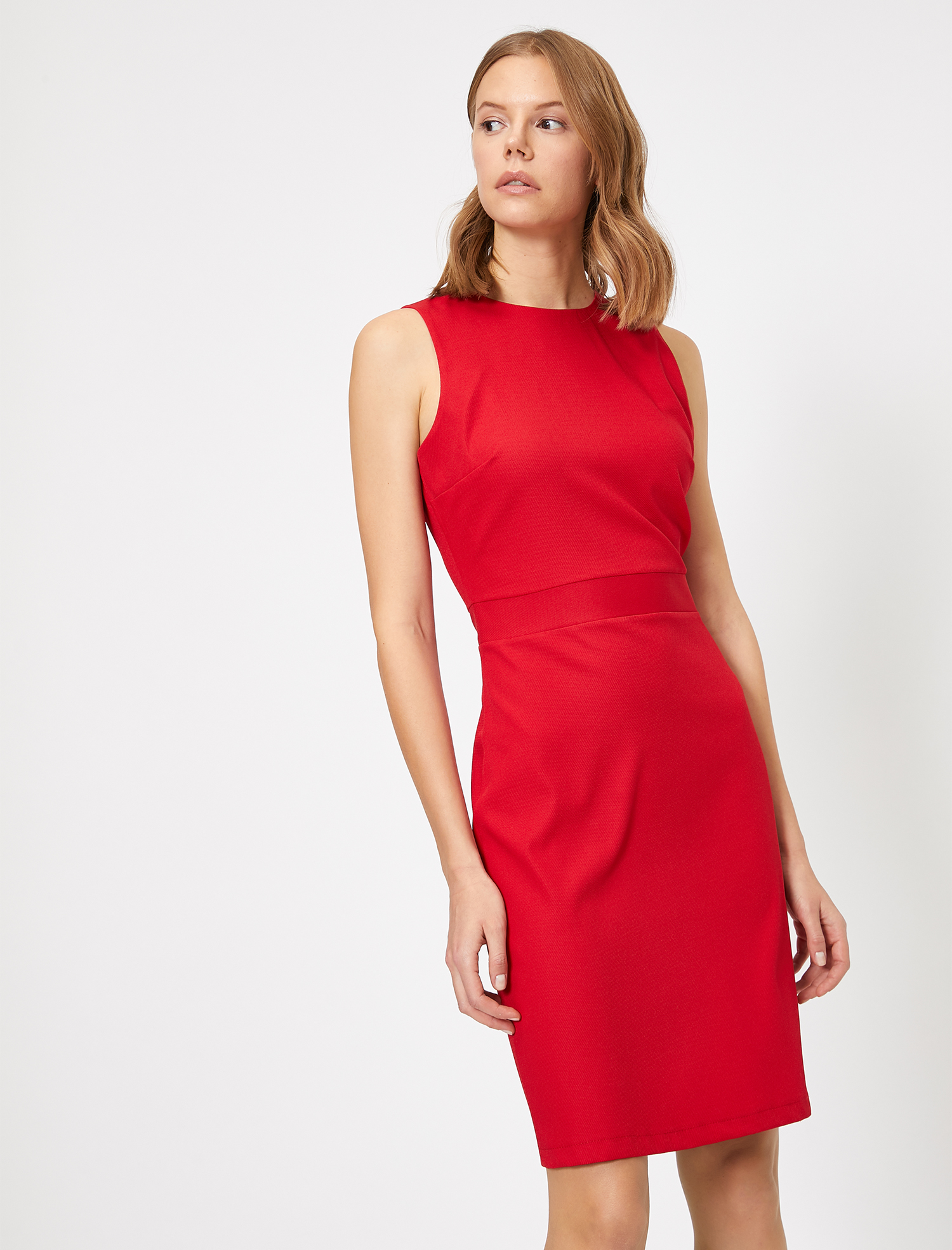   Kolsuz Klasik Elbise