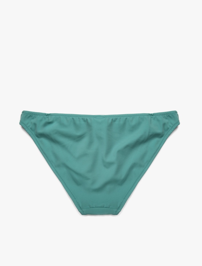  Bikini Altı