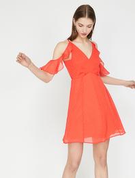 Omuz Detaylı Elbise