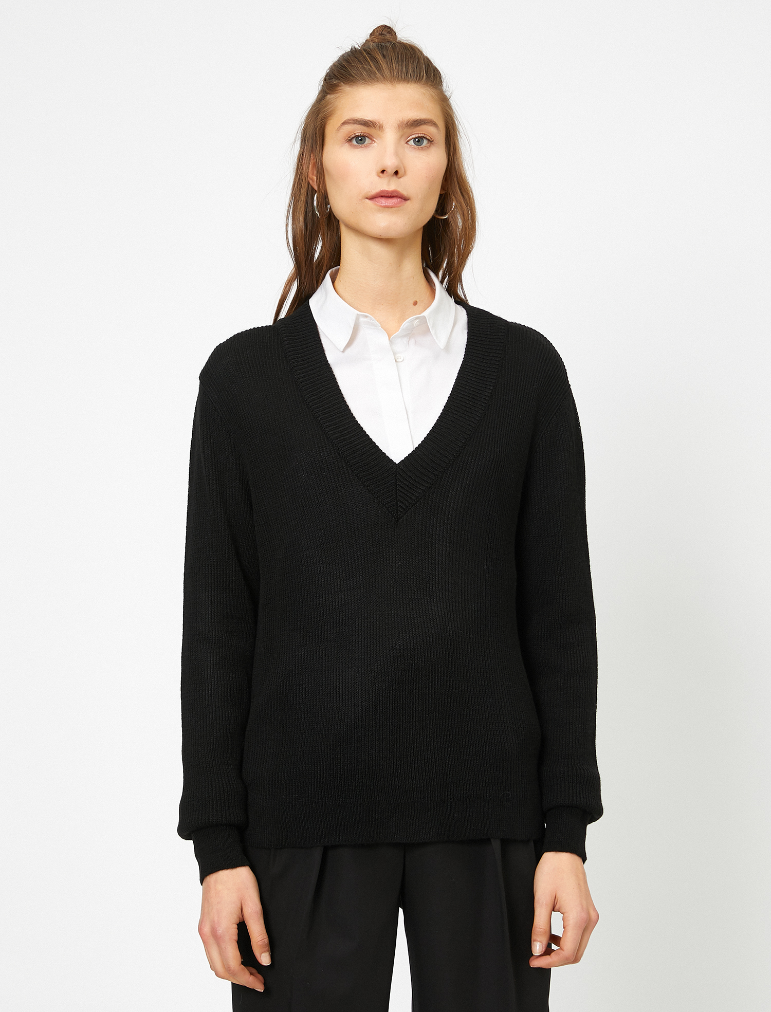   V Yaka Uzun Kollu Triko Kazak