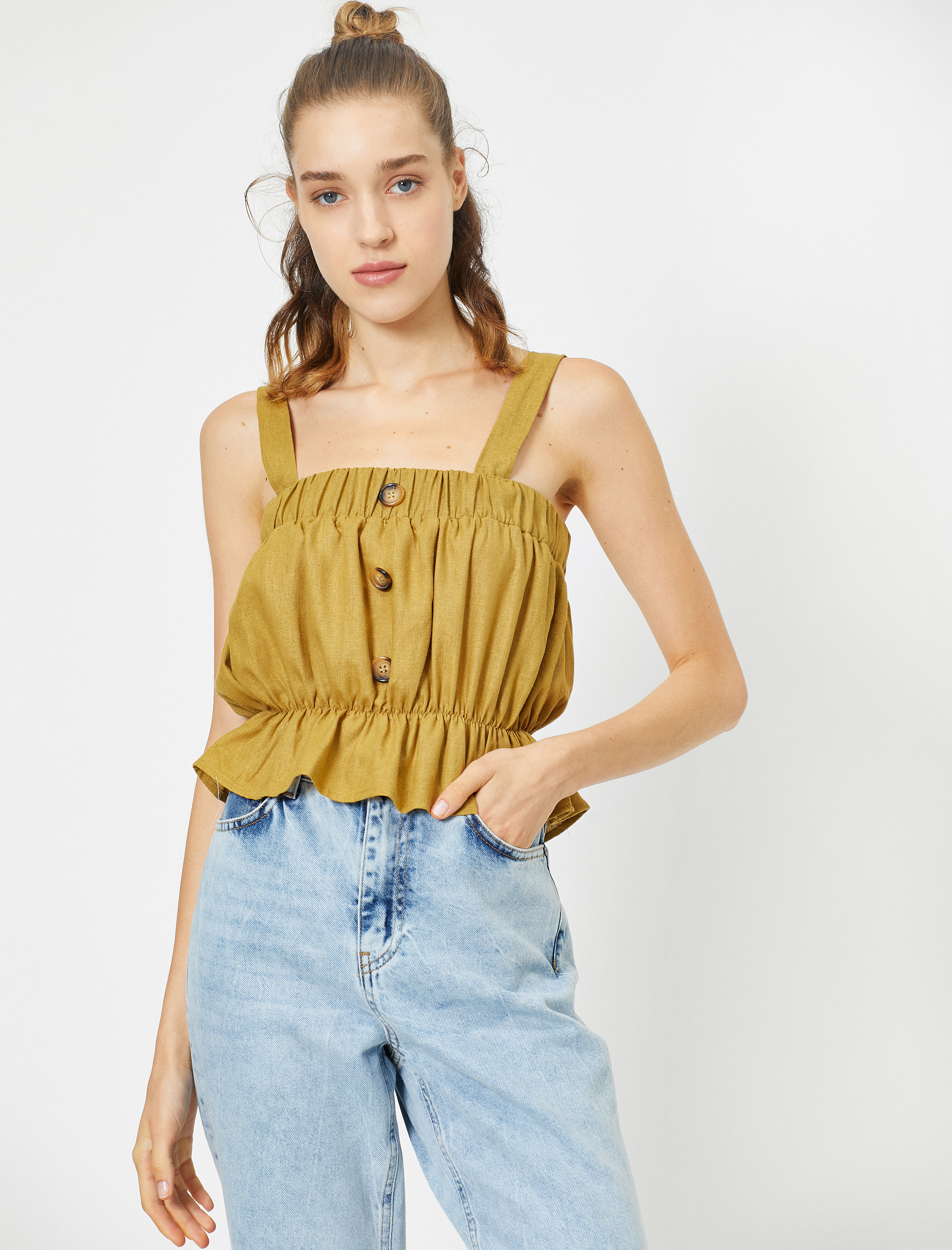   Askılı Düğme Detaylı Keten Atlet