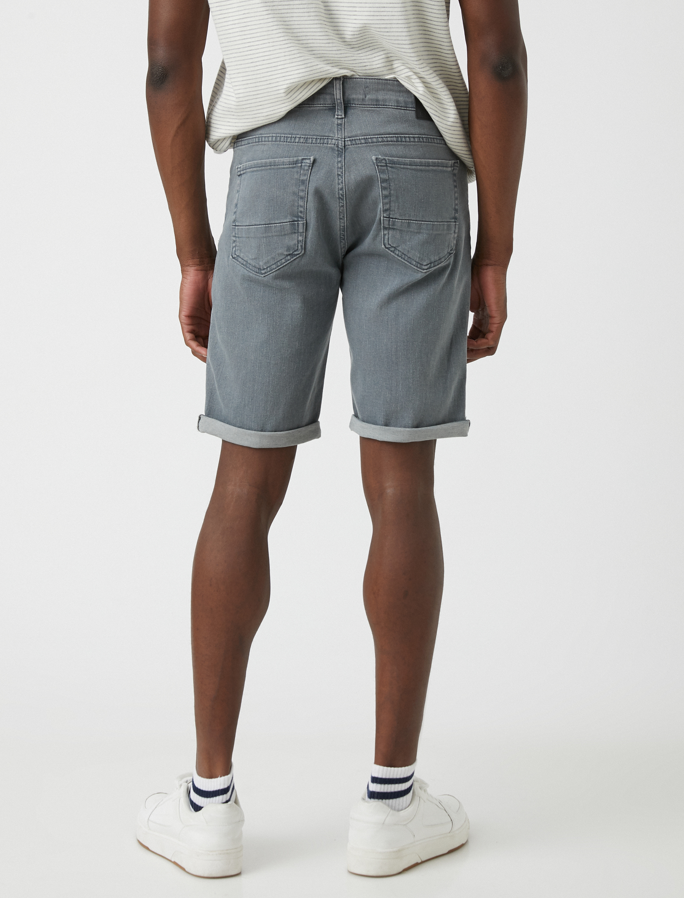   Katlı Paça Kot Şort